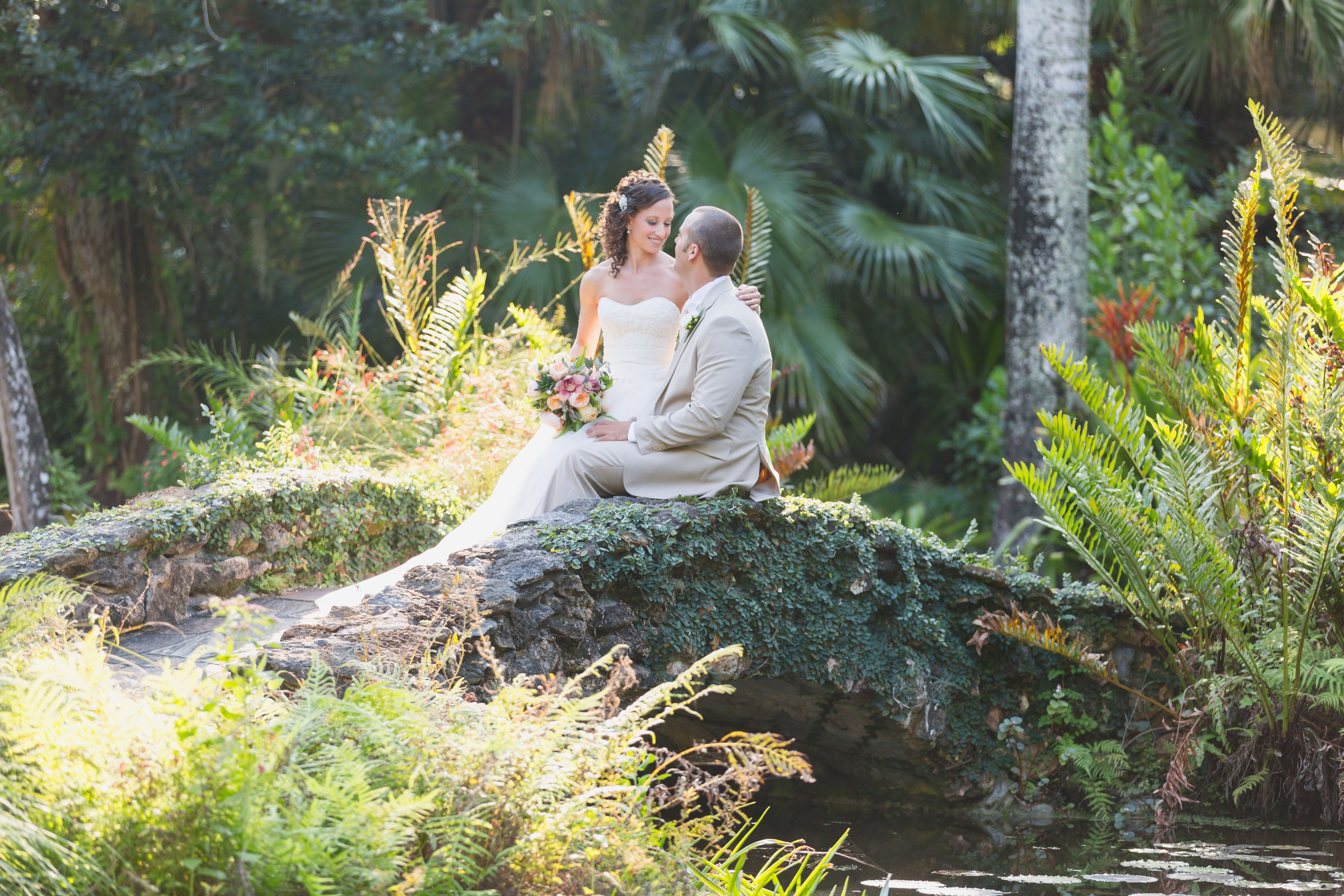 A Tropical Garden Wedding At Mckee Botanical Garden In Vero Beach