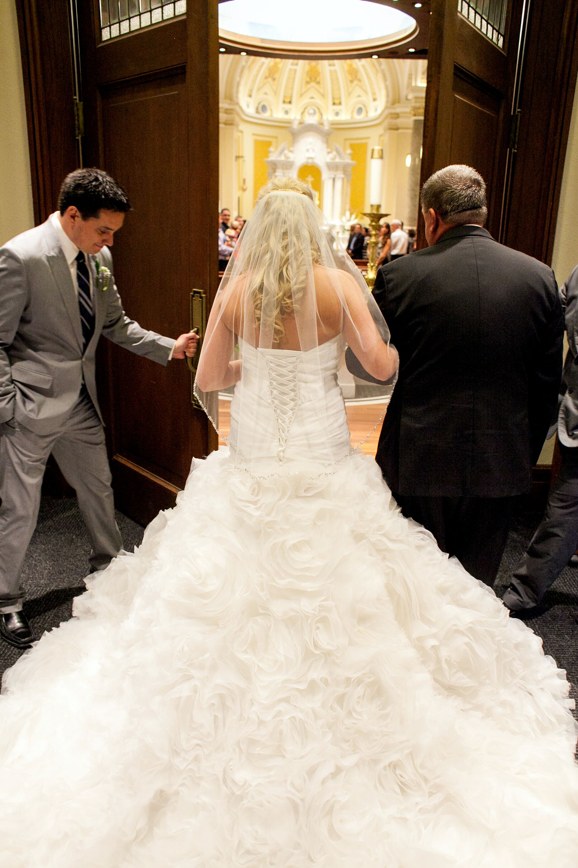 Vera wang organza rosette wedding dress sale