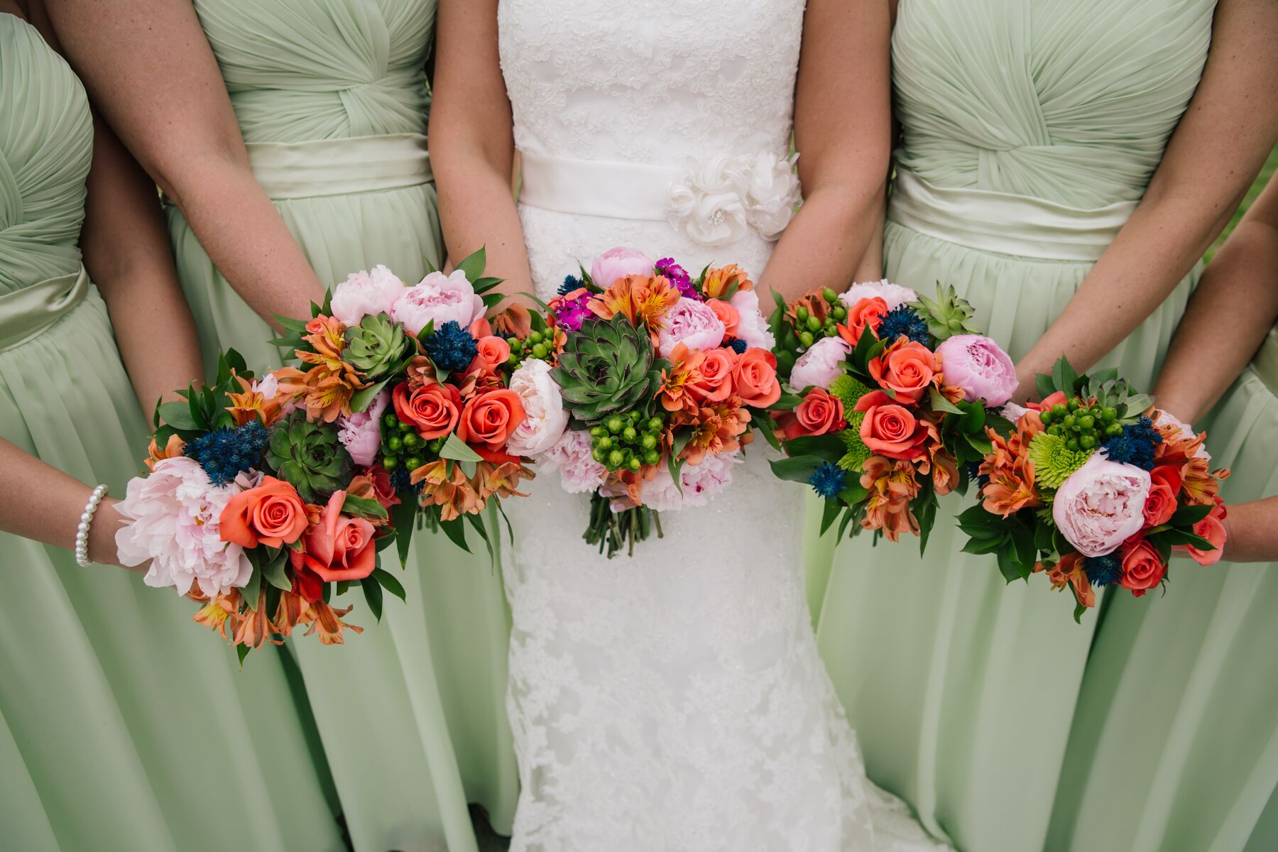 DIY Wooden Slab Centerpieces With Jars and Flowers