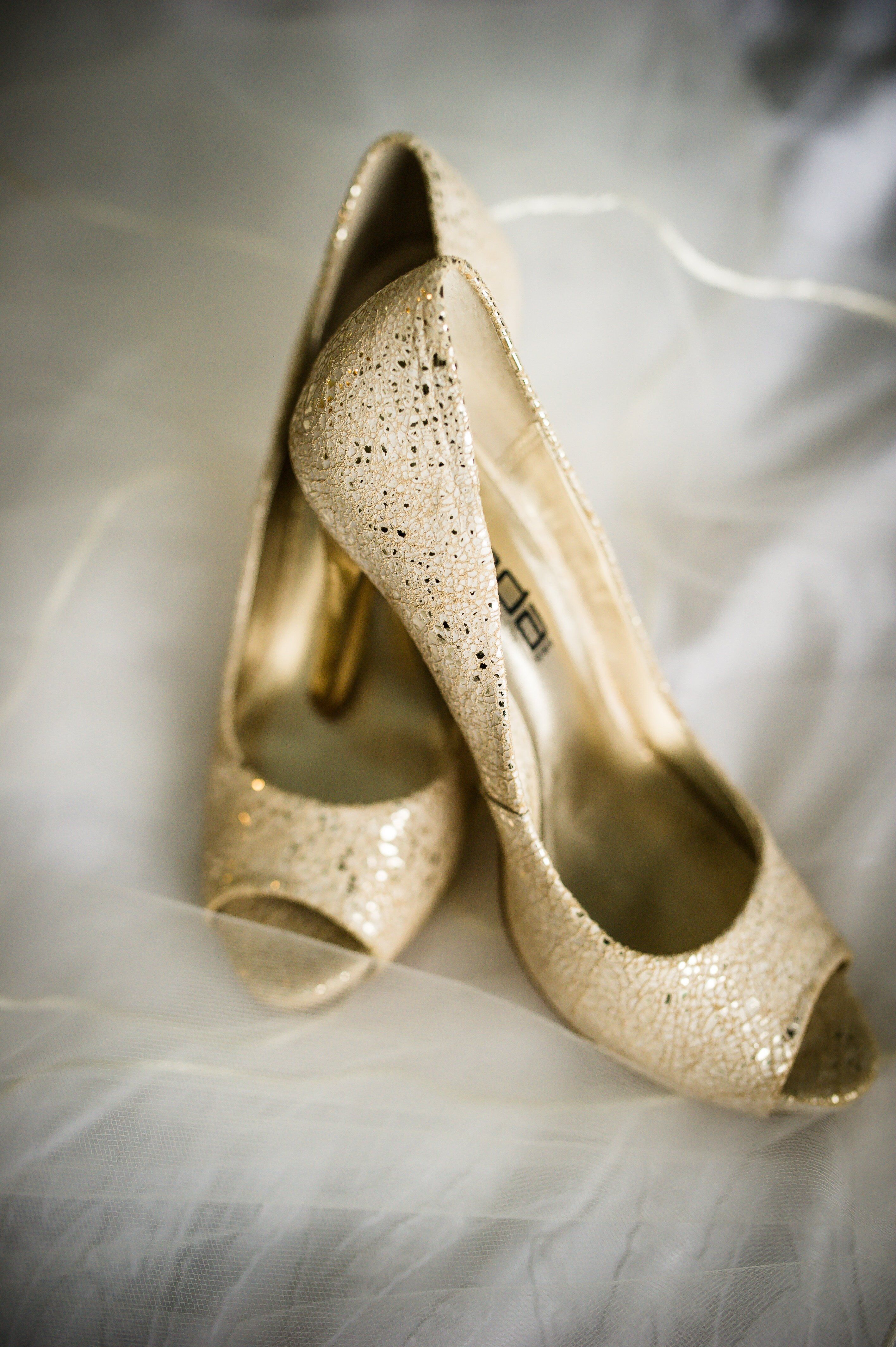 golden heels for wedding