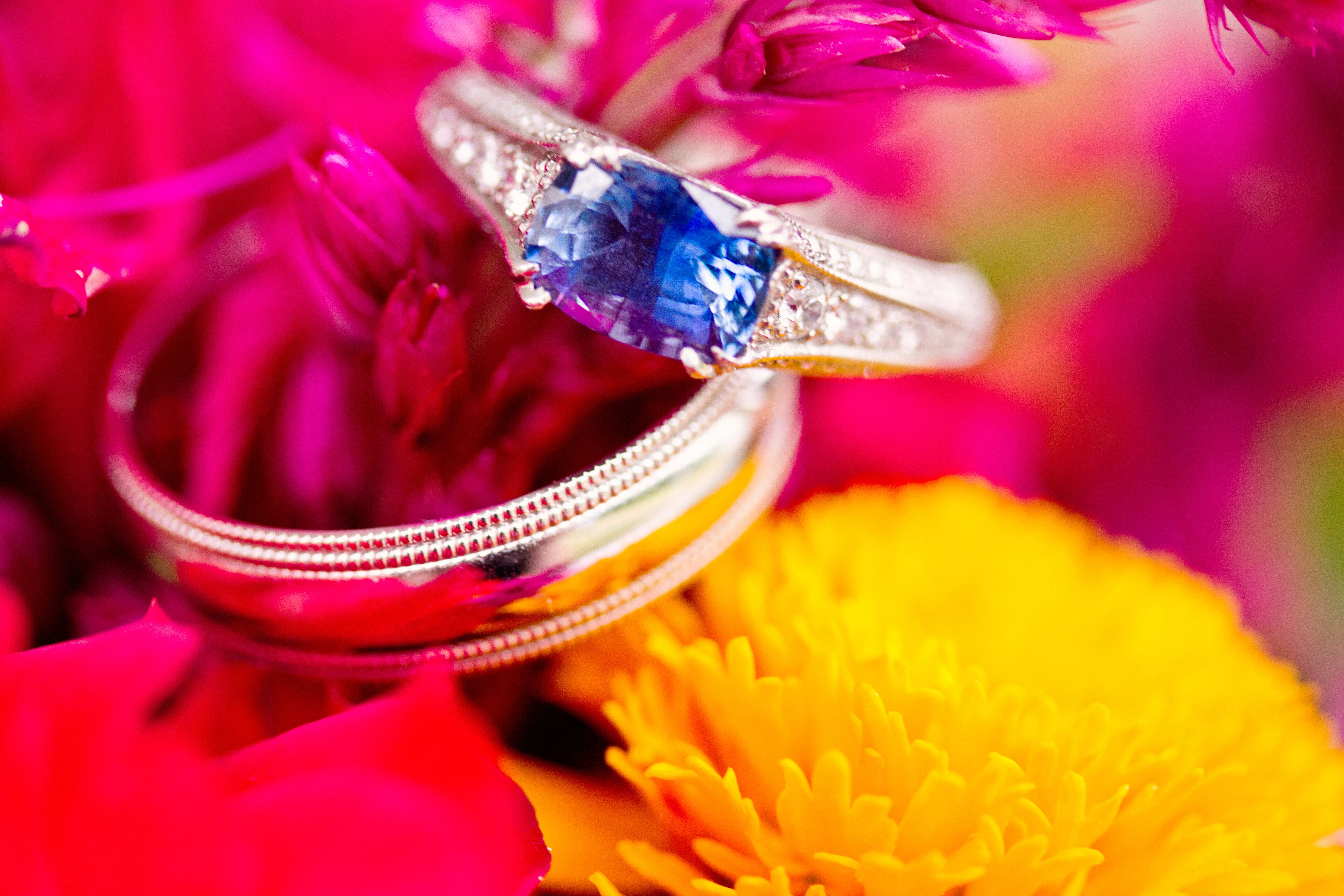 blue-sapphire-engagement-ring