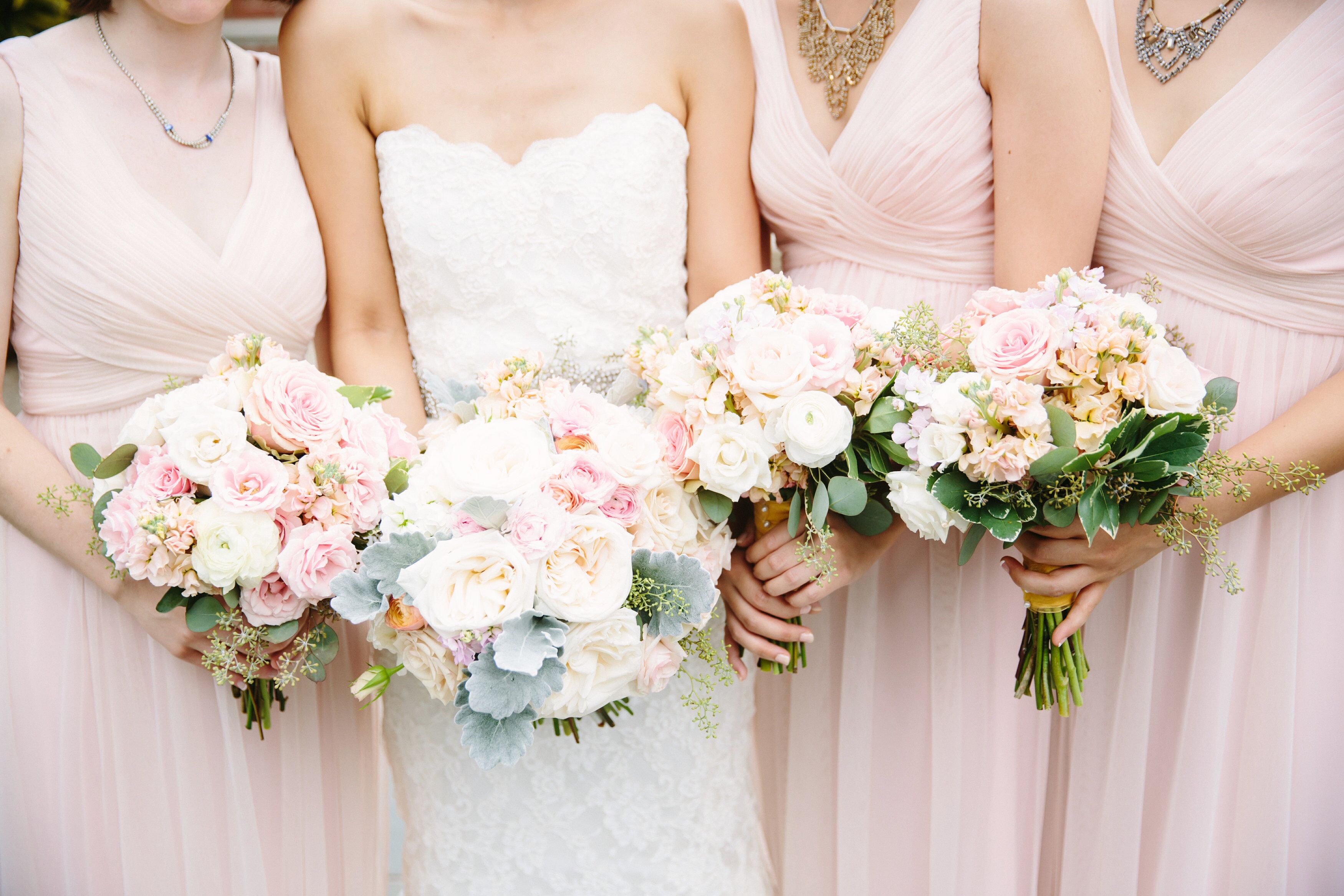 Neutral-Toned Bridesmaid Bouquets