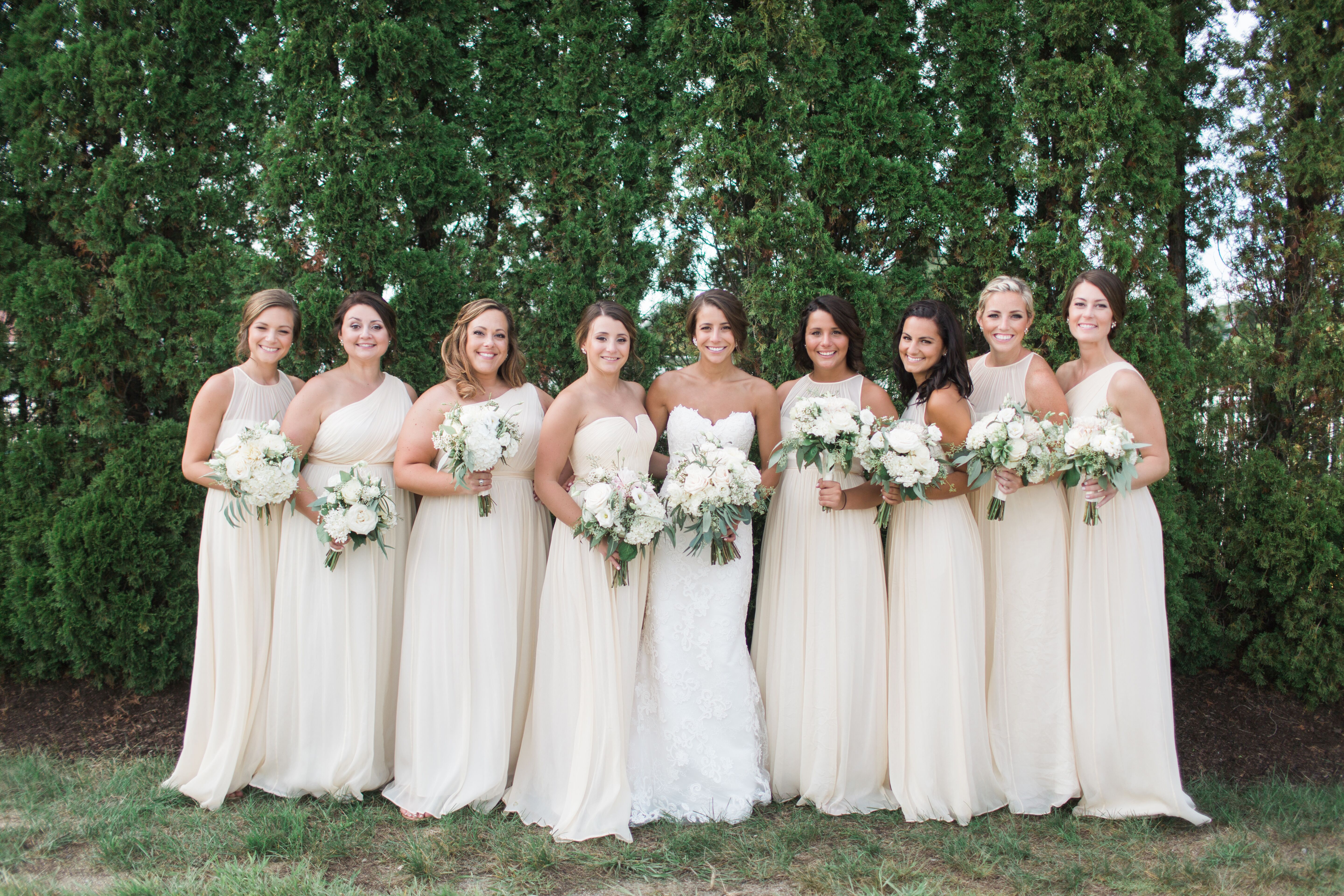 Champagne chiffon 2025 bridesmaid dresses