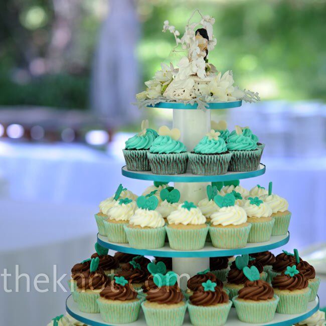 teal wedding cupcakes