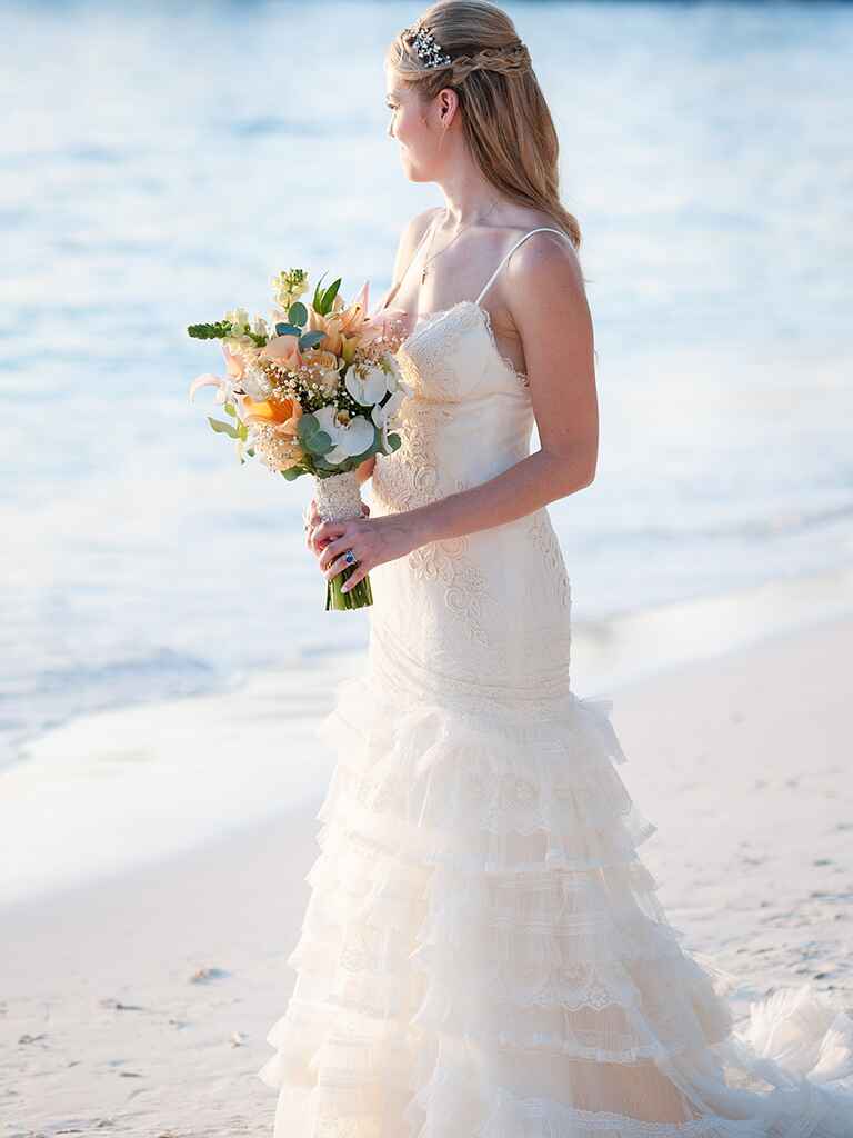 16 Simple Beach Wedding Dresses