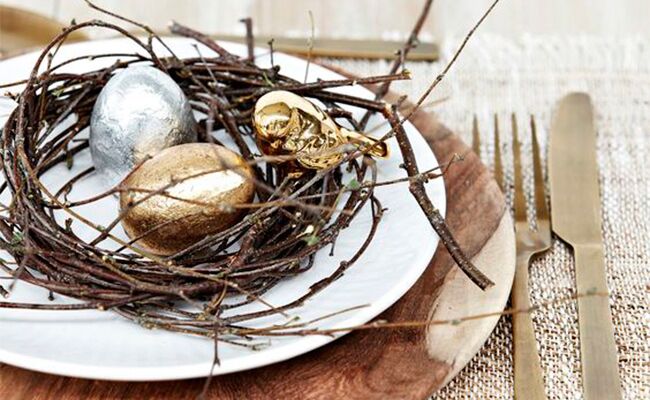 8 Easter Tablescape Ideas That Don't Involve Bunnies