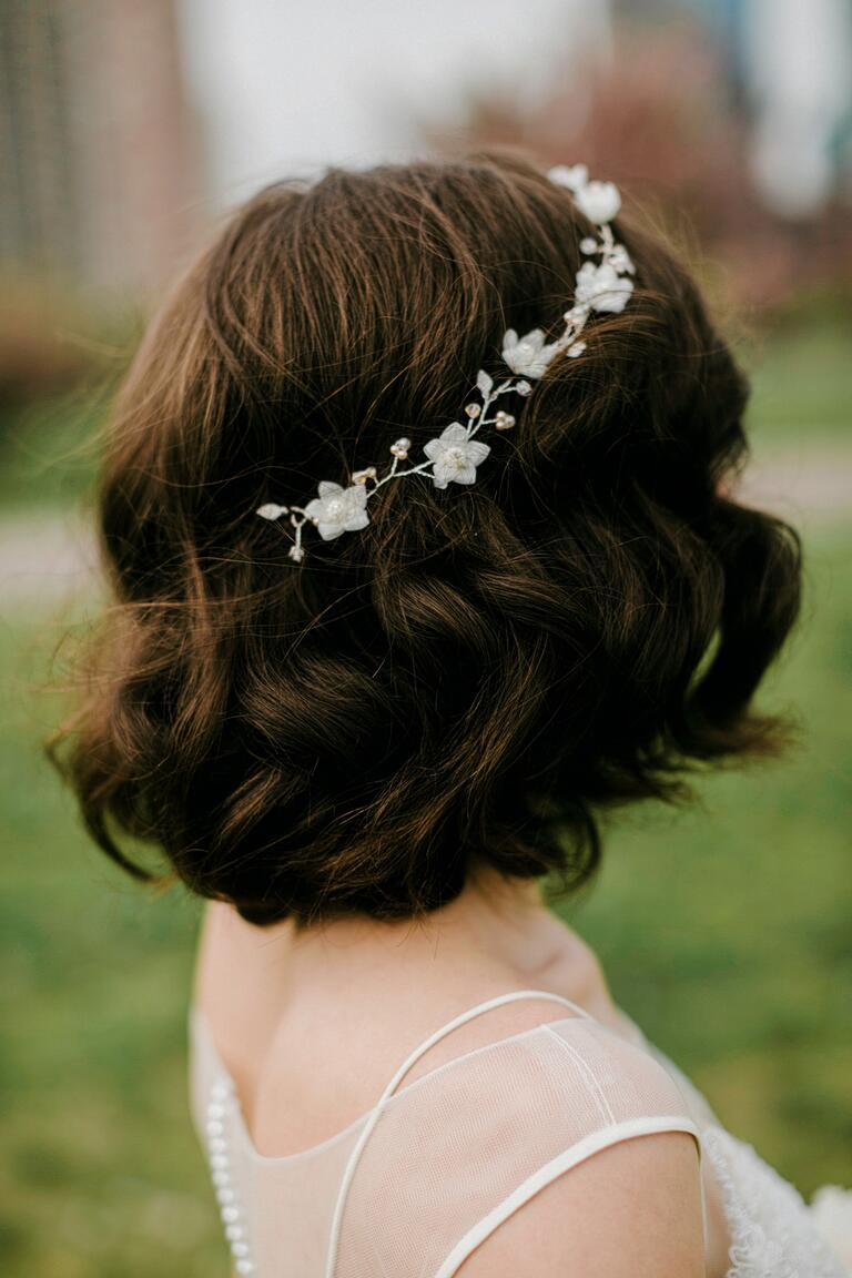 Pearl and gemstone floral hair accessory 