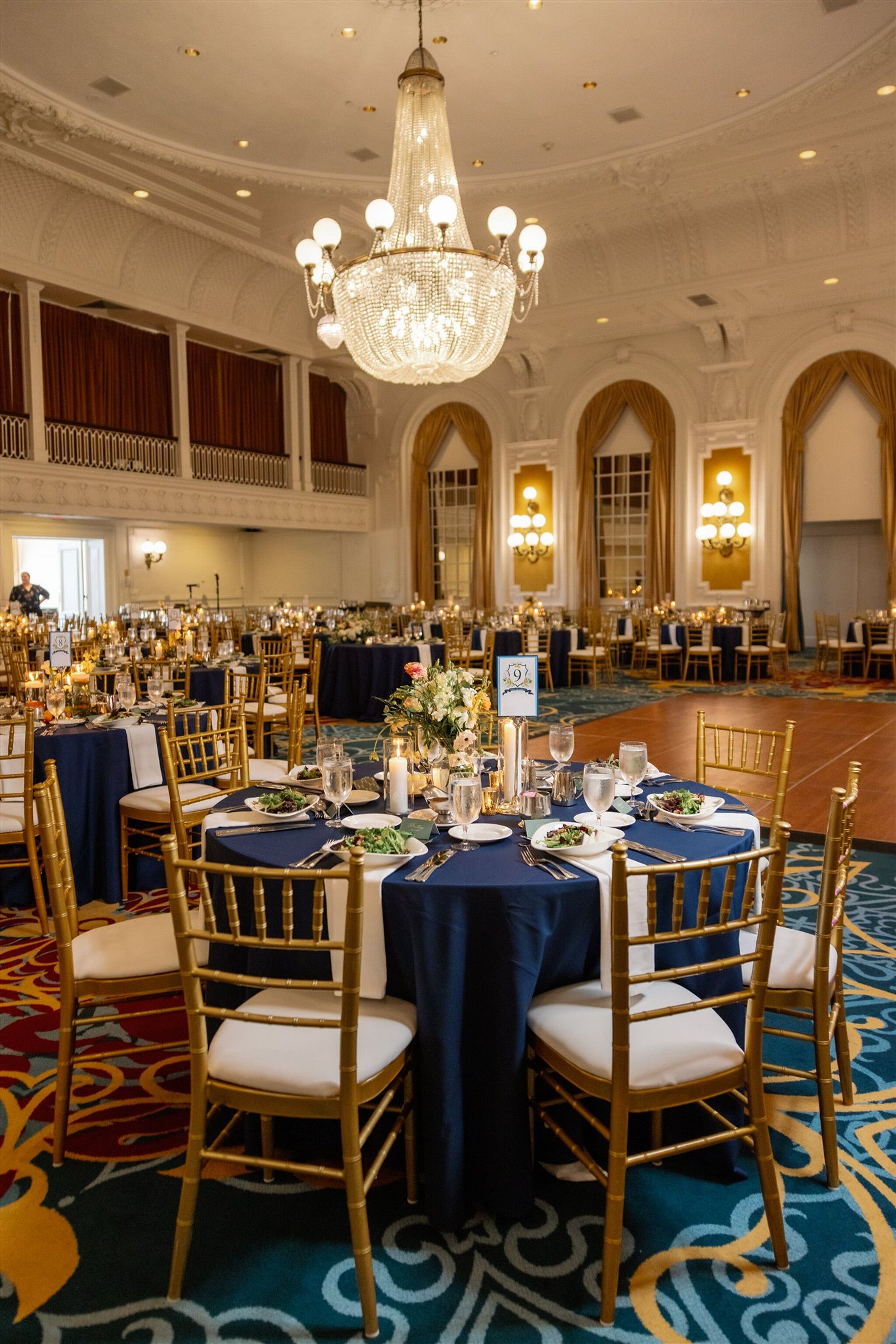 Ballroom Reception, Navy Blue Linens and Low Centerpieces, Large ...