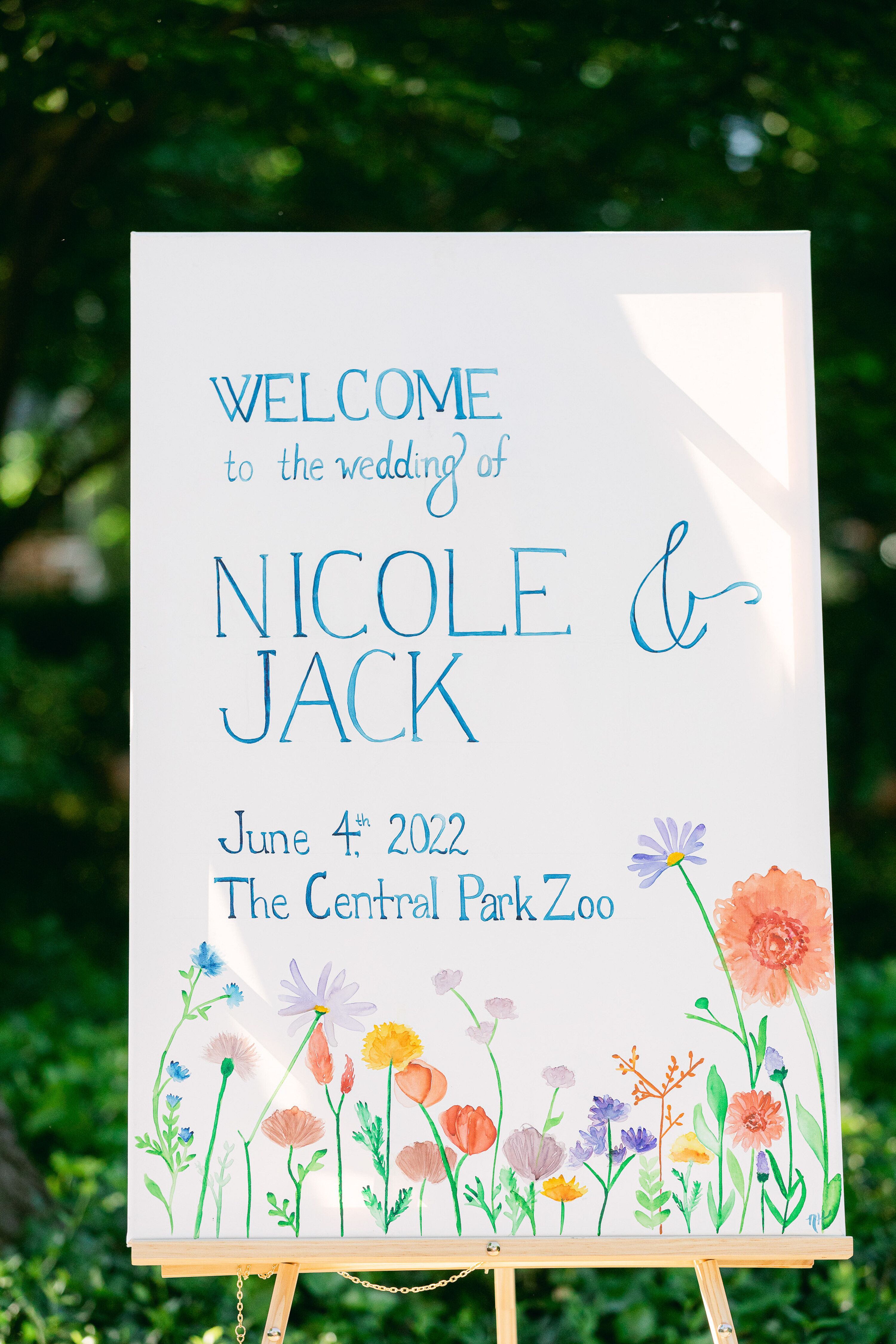 zoo welcome signs