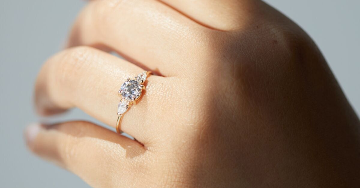 What does Brittany Matthews' engagement ring look like?