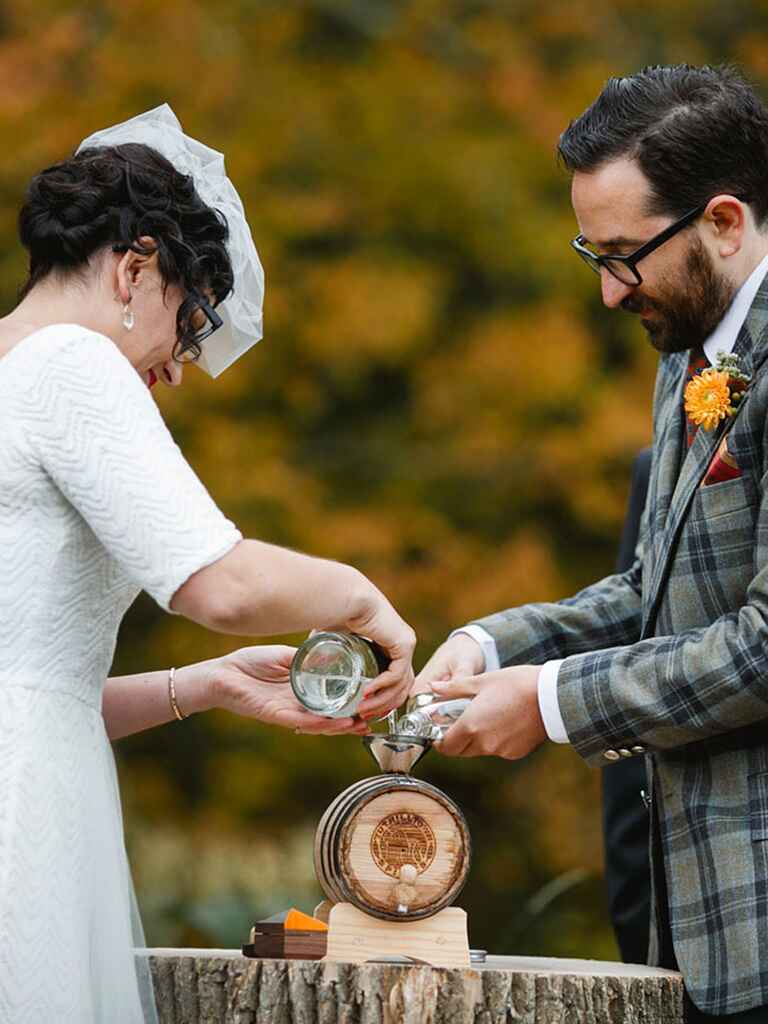 personalized-rustic-wedding-alternative-unity-idea-ceremony-unity