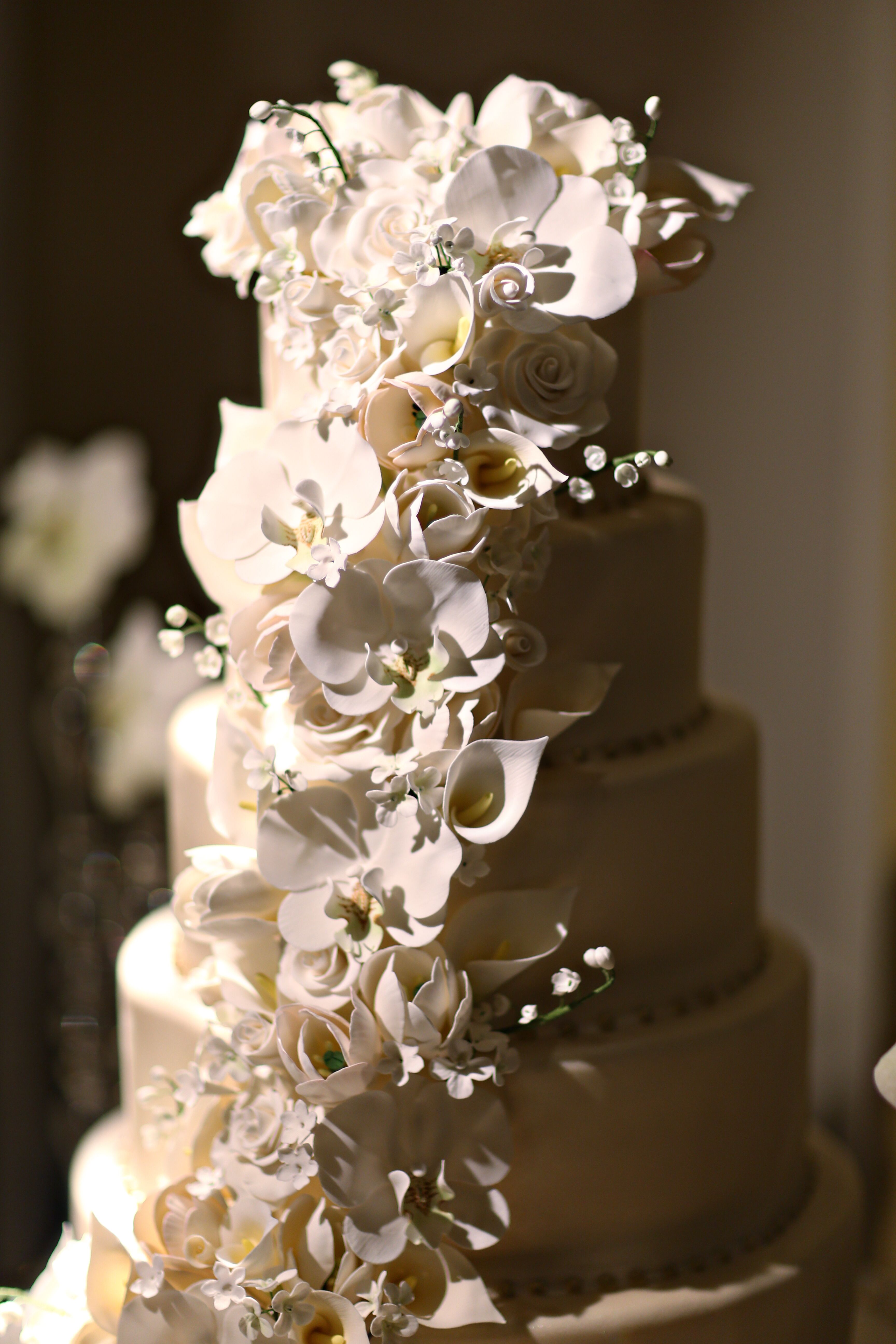 Cascading Cake Flowers on Wedding Cake