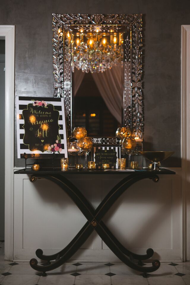 Glamorous Black-and-White Reception Decor