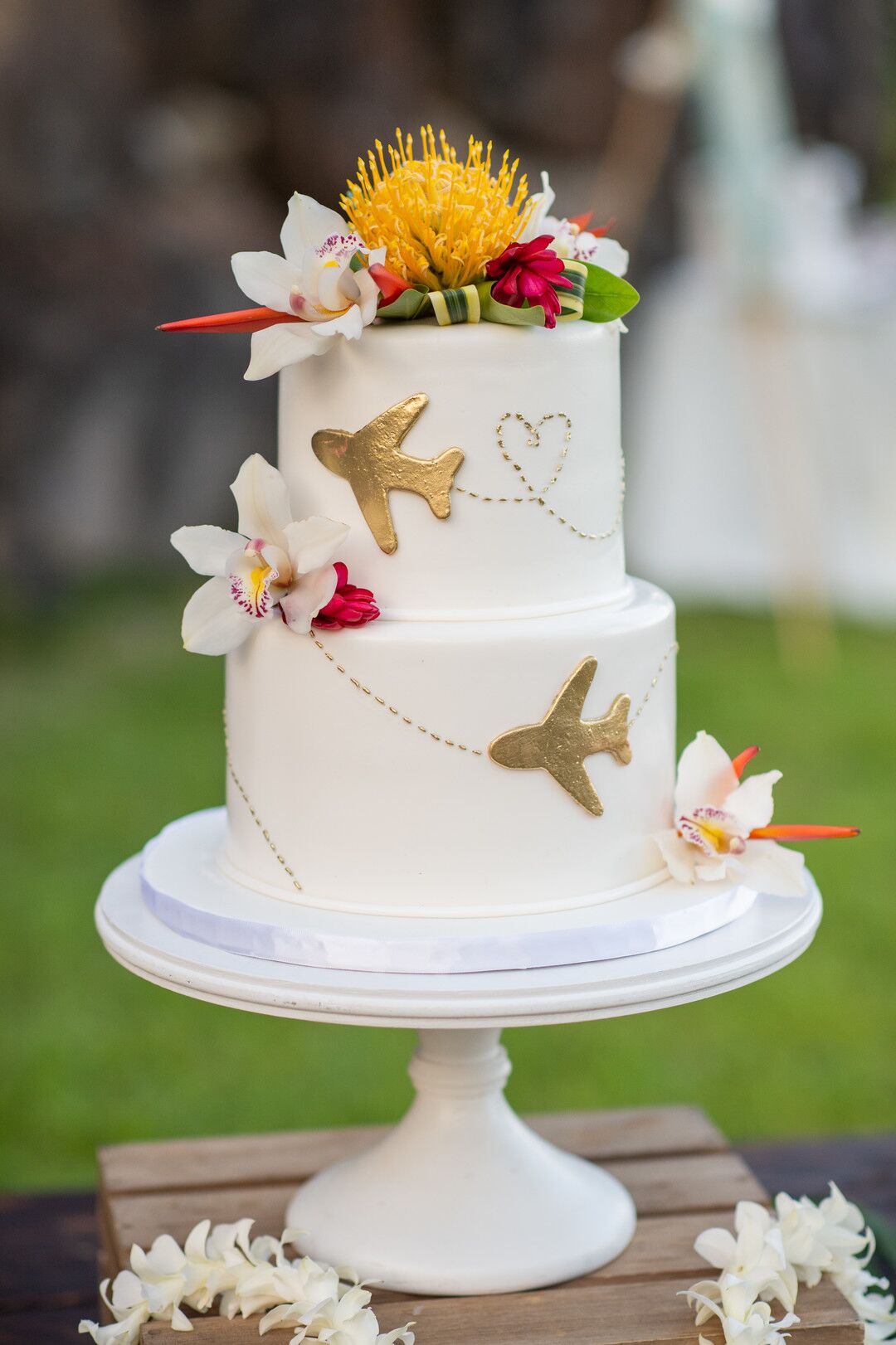 hawaiian flower cakes