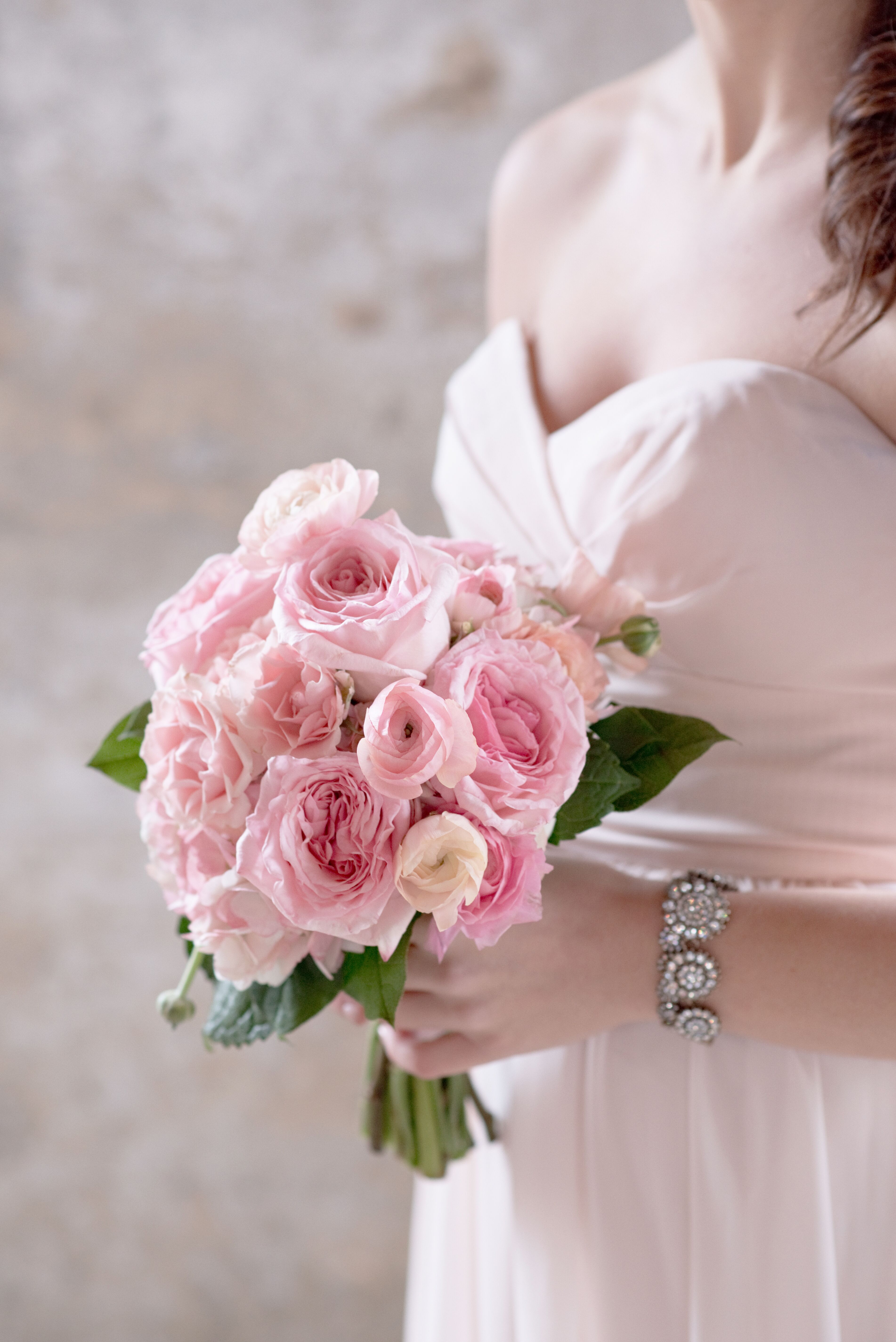 Pink Bouquet With Garden Roses And Ranunculus 9464