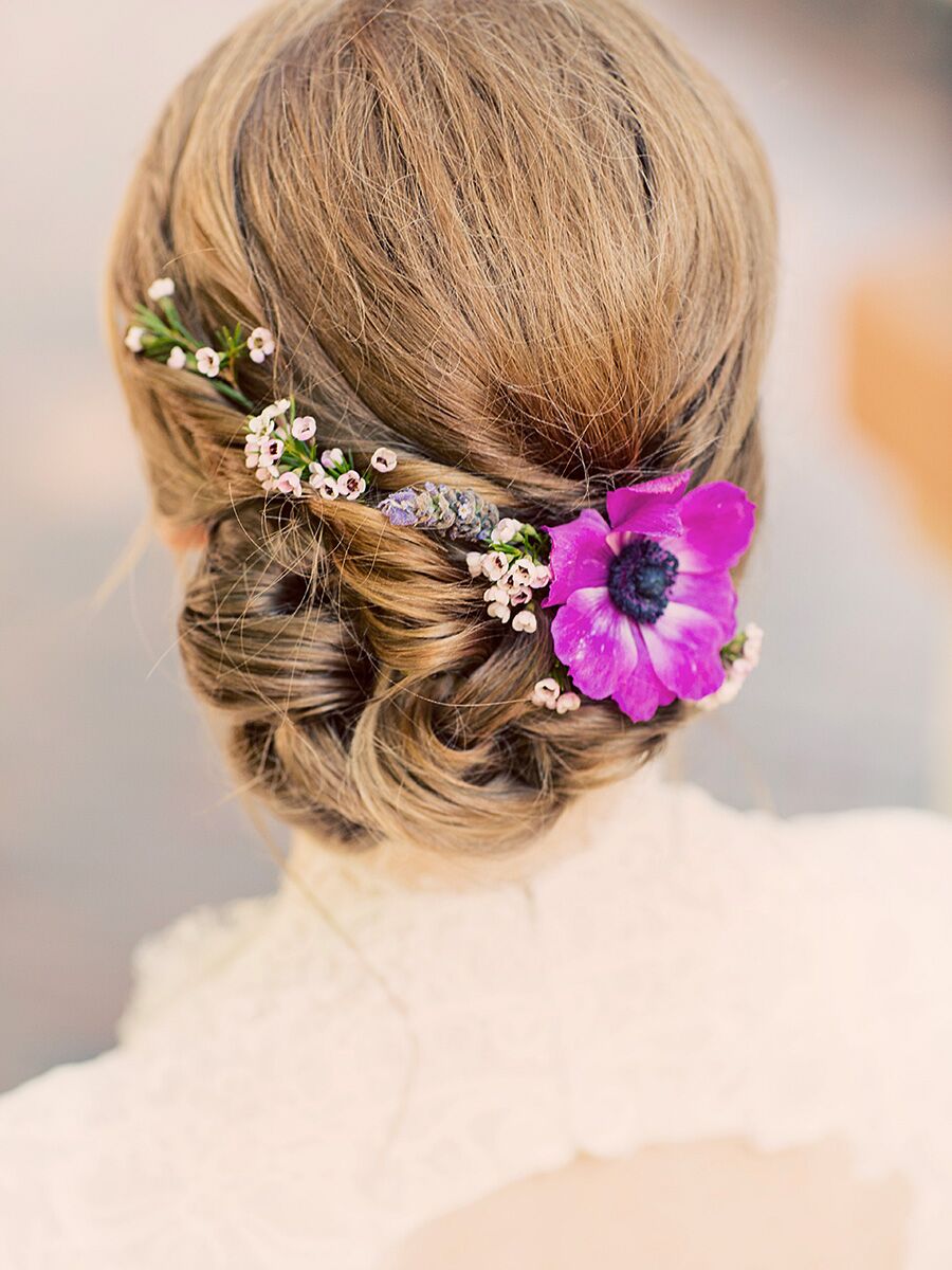 17 Wedding Hairstyles For Long Hair With Flowers 0363