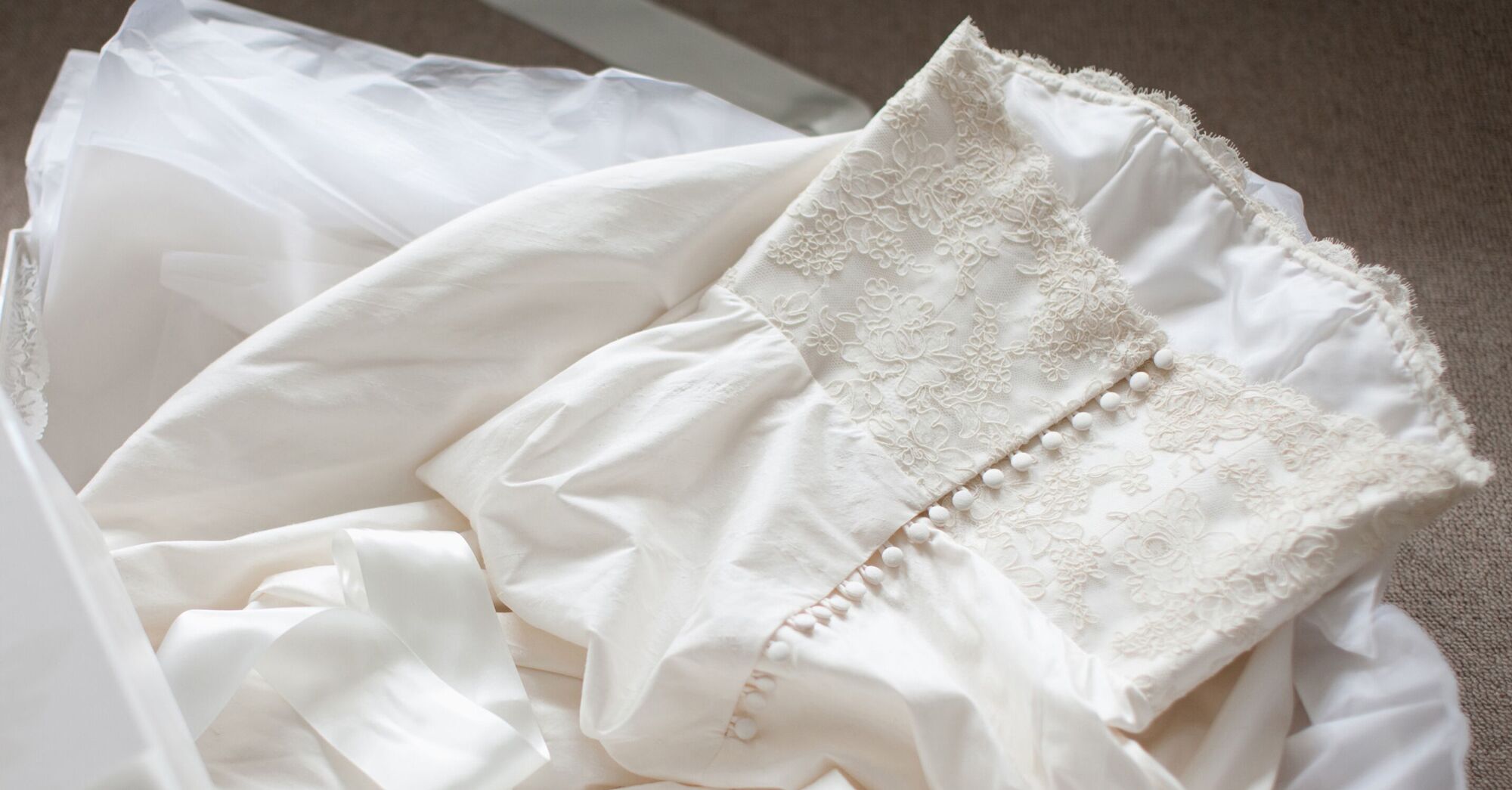 How To Buy (And Sell!) A Used Wedding Dress