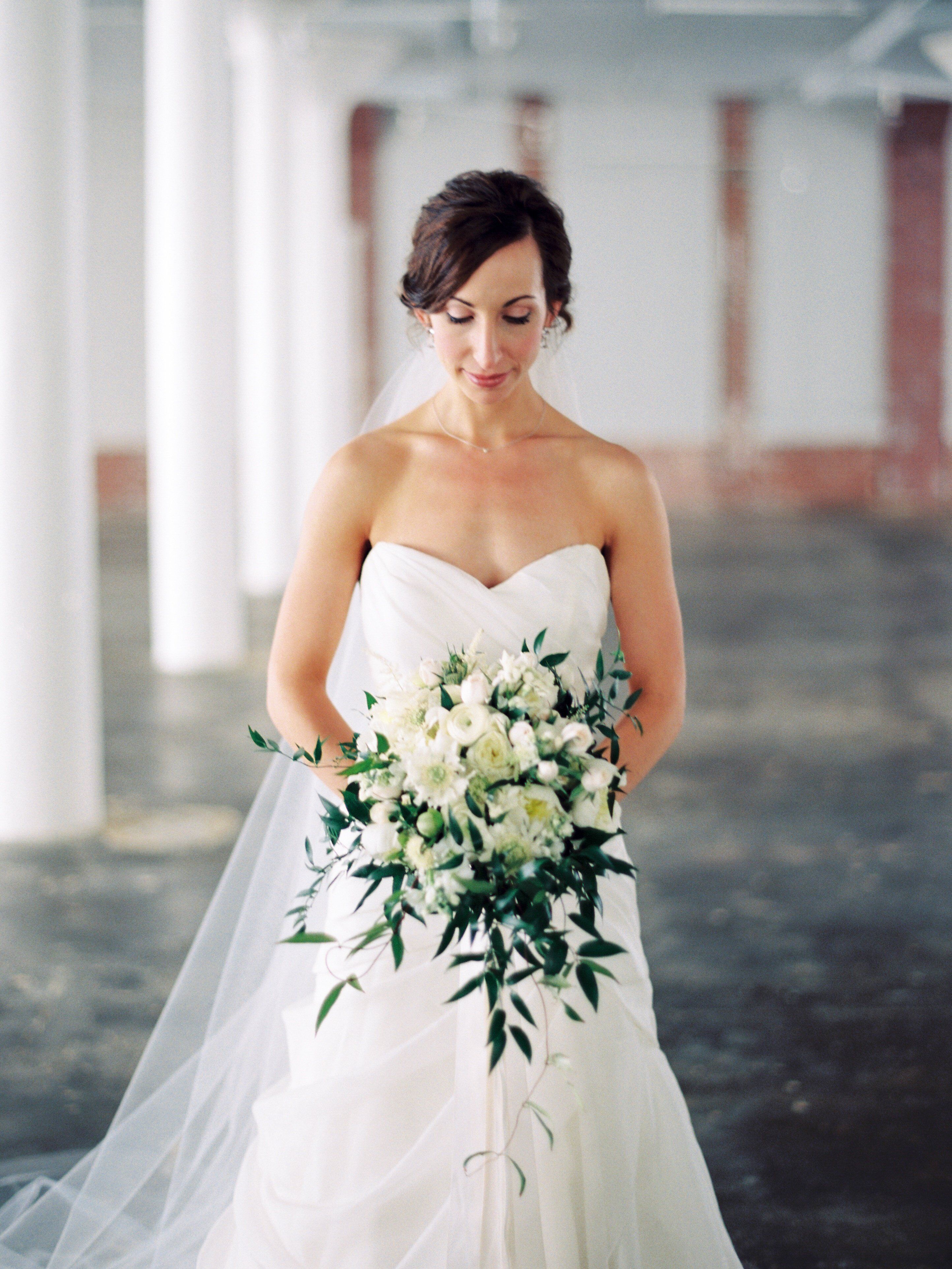 cascade-bridal-bouquet