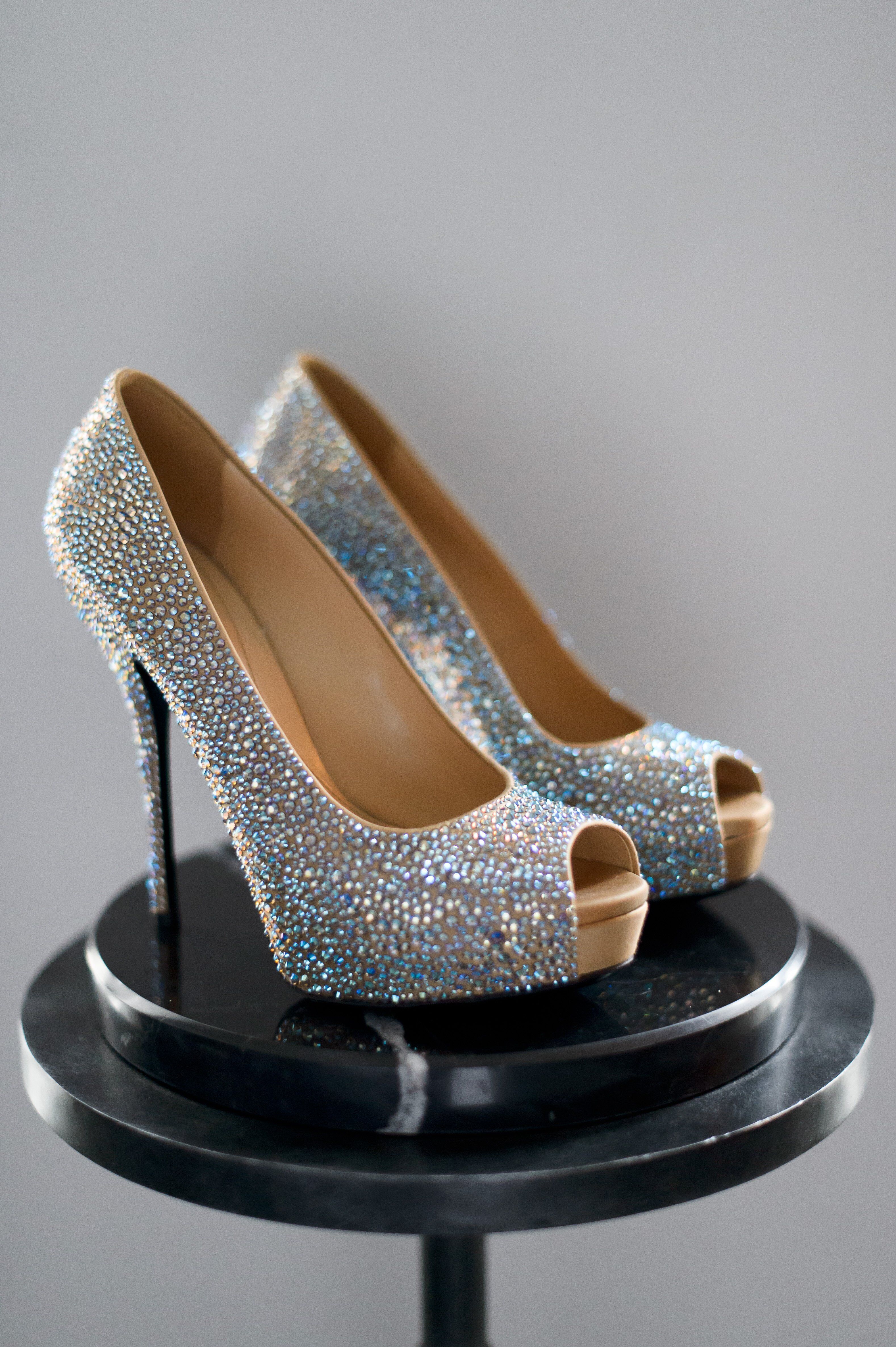 gucci sparkle heels