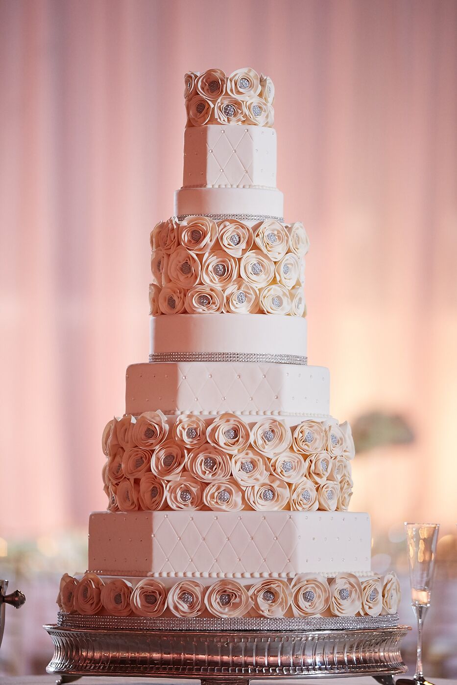 19+ Wedding Cakes With Rosettes