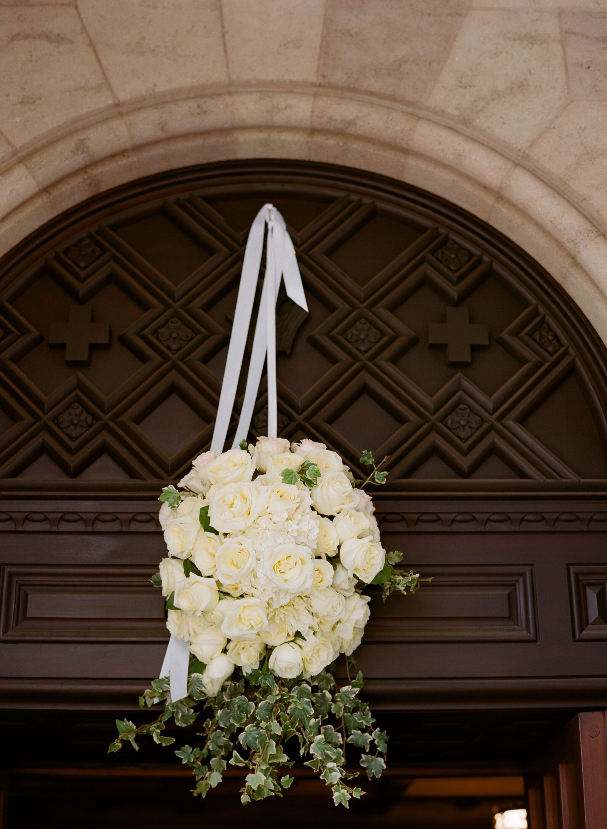 Ivory Rose and Ivy Hanging Arrangement