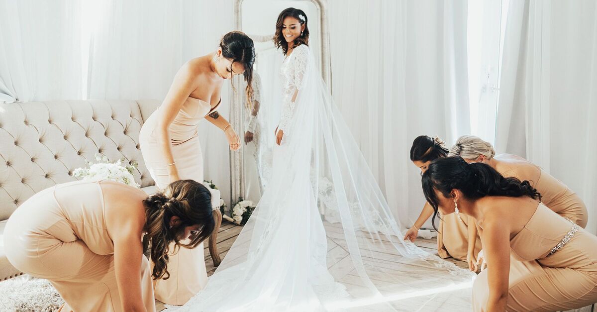 What The Average Bride Spends On Her Wedding Dress In Every State Insider