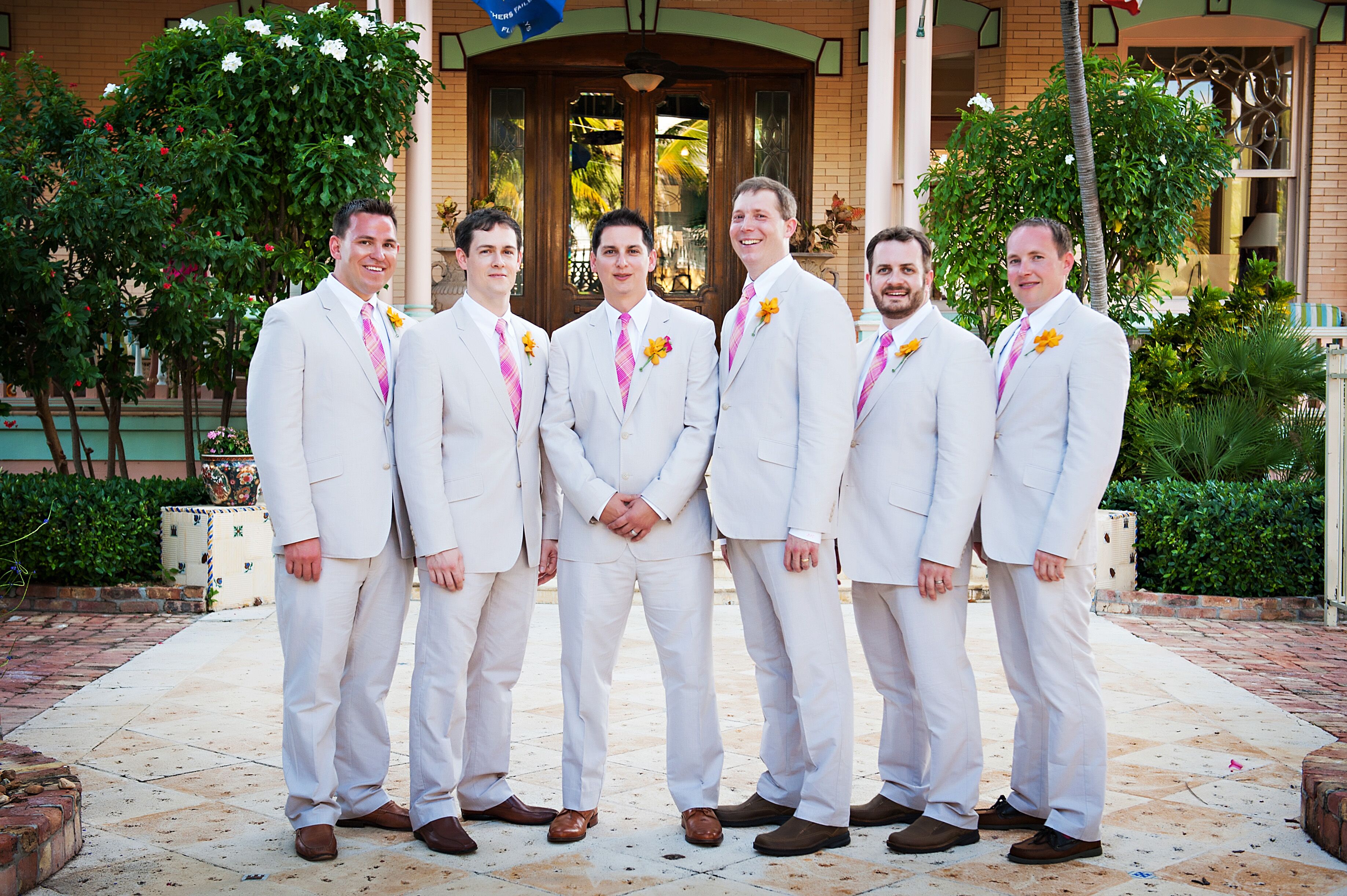 Light Gray Linen Groomsmen Suits