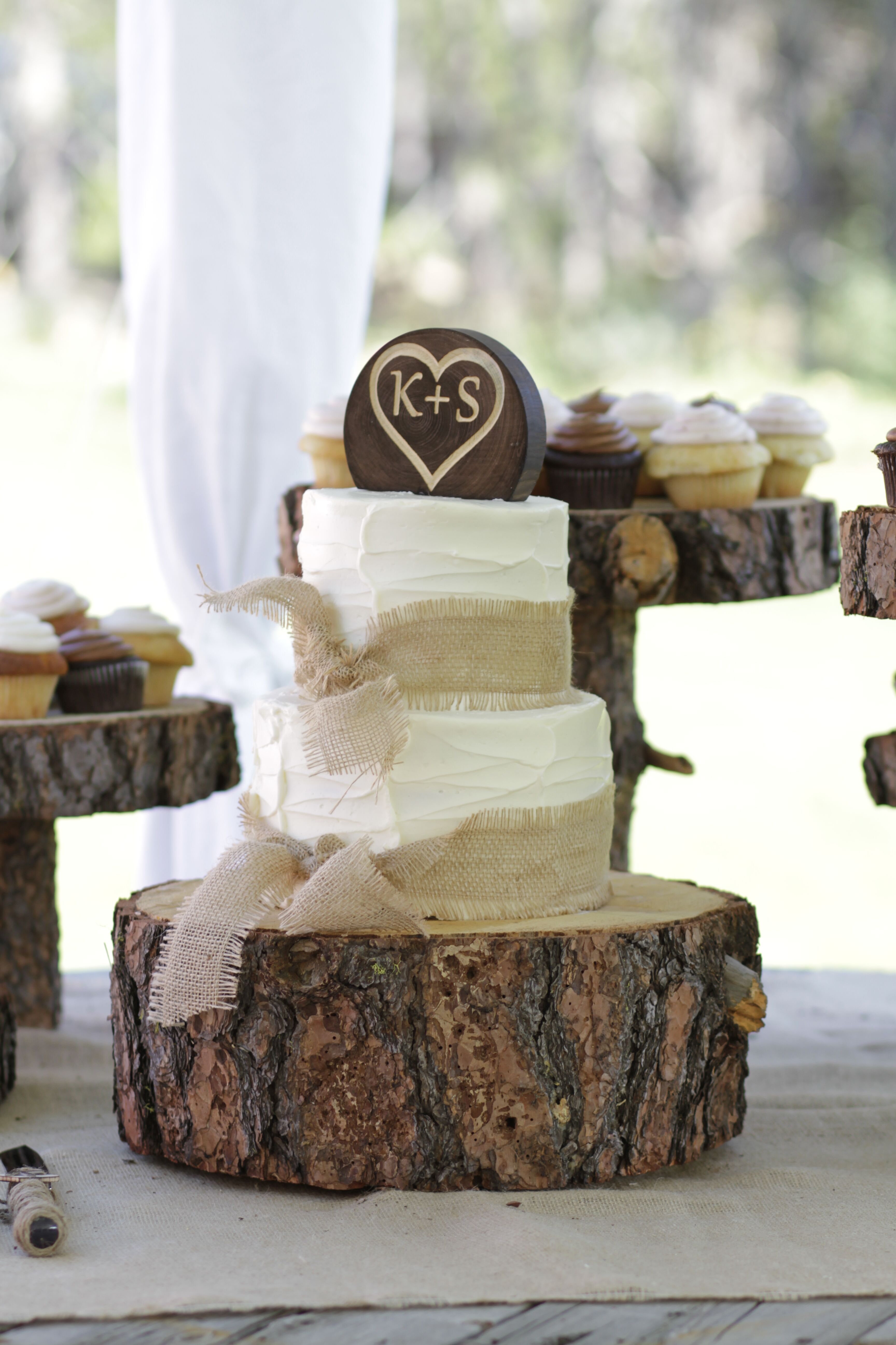 Featured image of post Two Tier Simple Two Tier Rustic Wedding Cake - Black and peach ribbon wrap.