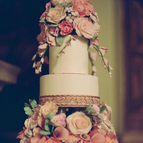 Pink And Gold Reception Table