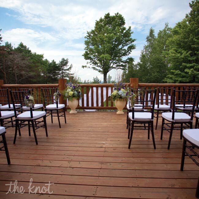 Natural Ceremony Decor