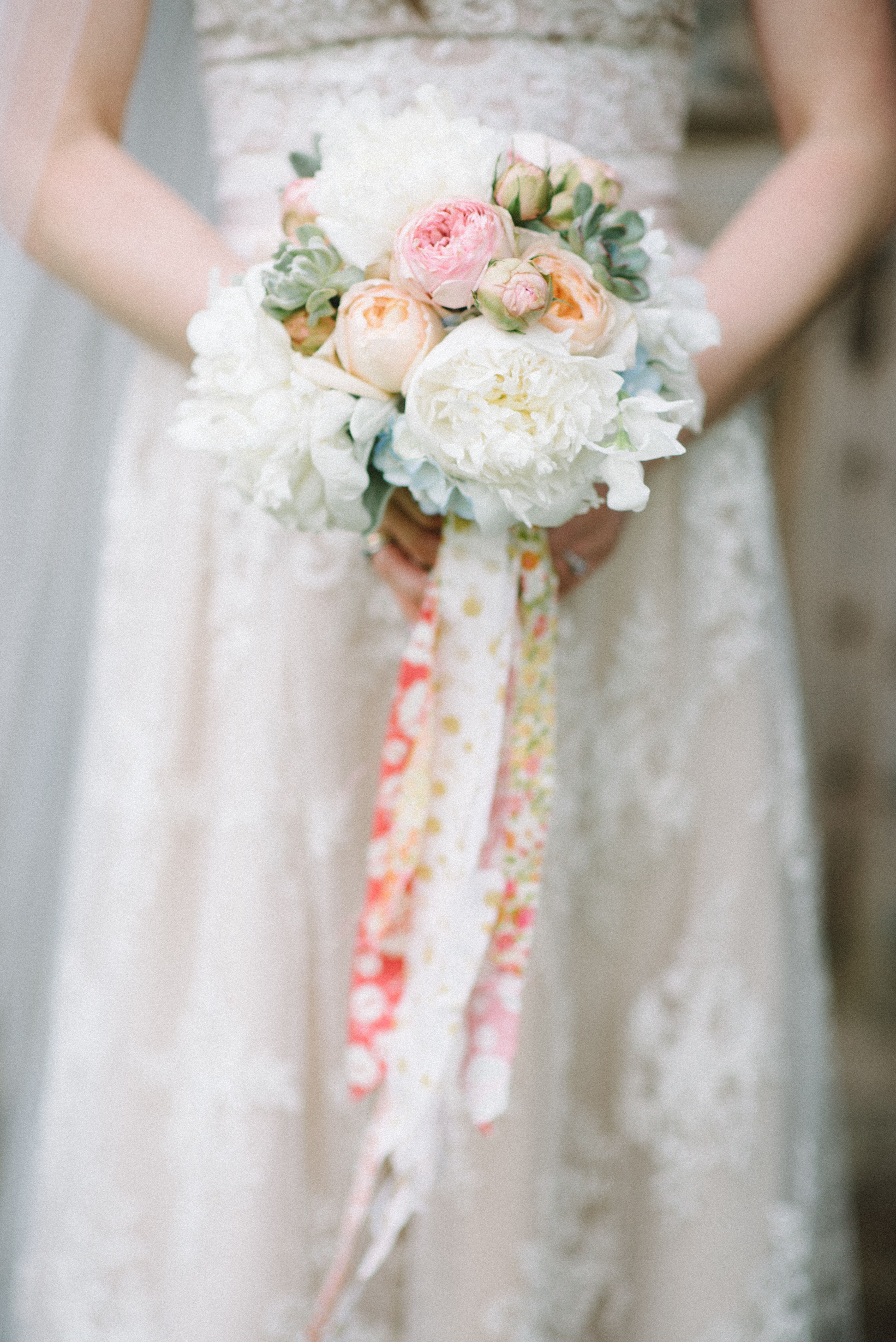 floral-ribbon-wrapped-bridal-bouquet