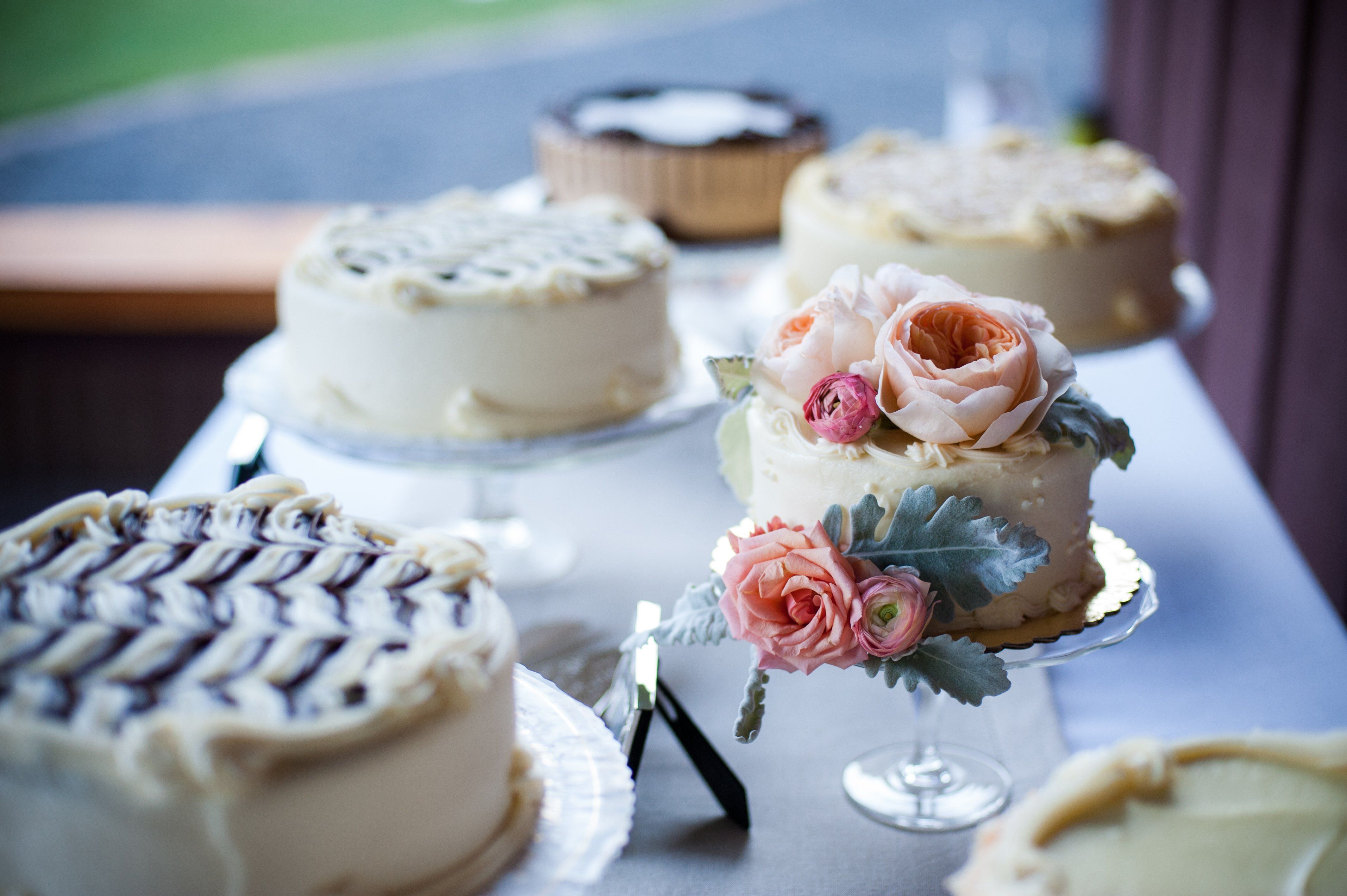 Cakes with toppings