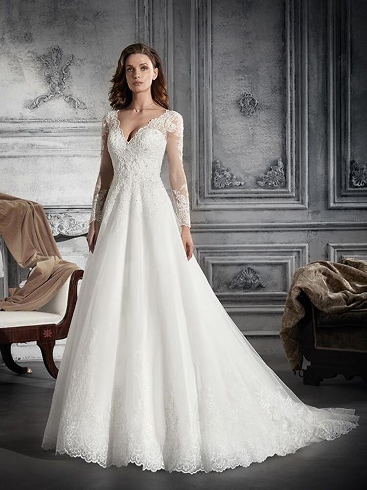 a maniche lunghe in pizzo abito da sposa