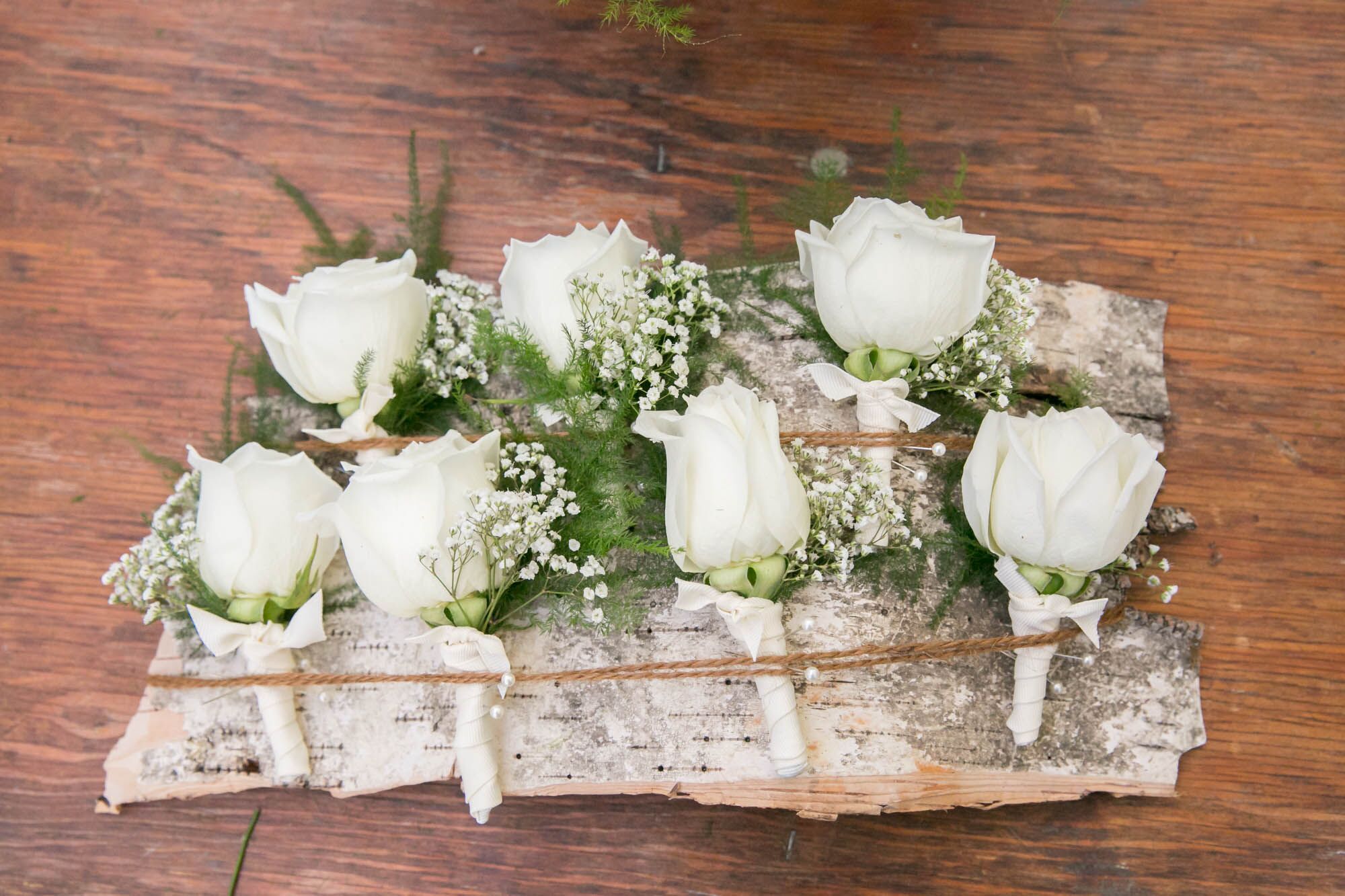 Ivory Roses & Baby's Breath Bridal Bouquet – Bunches Direct USA