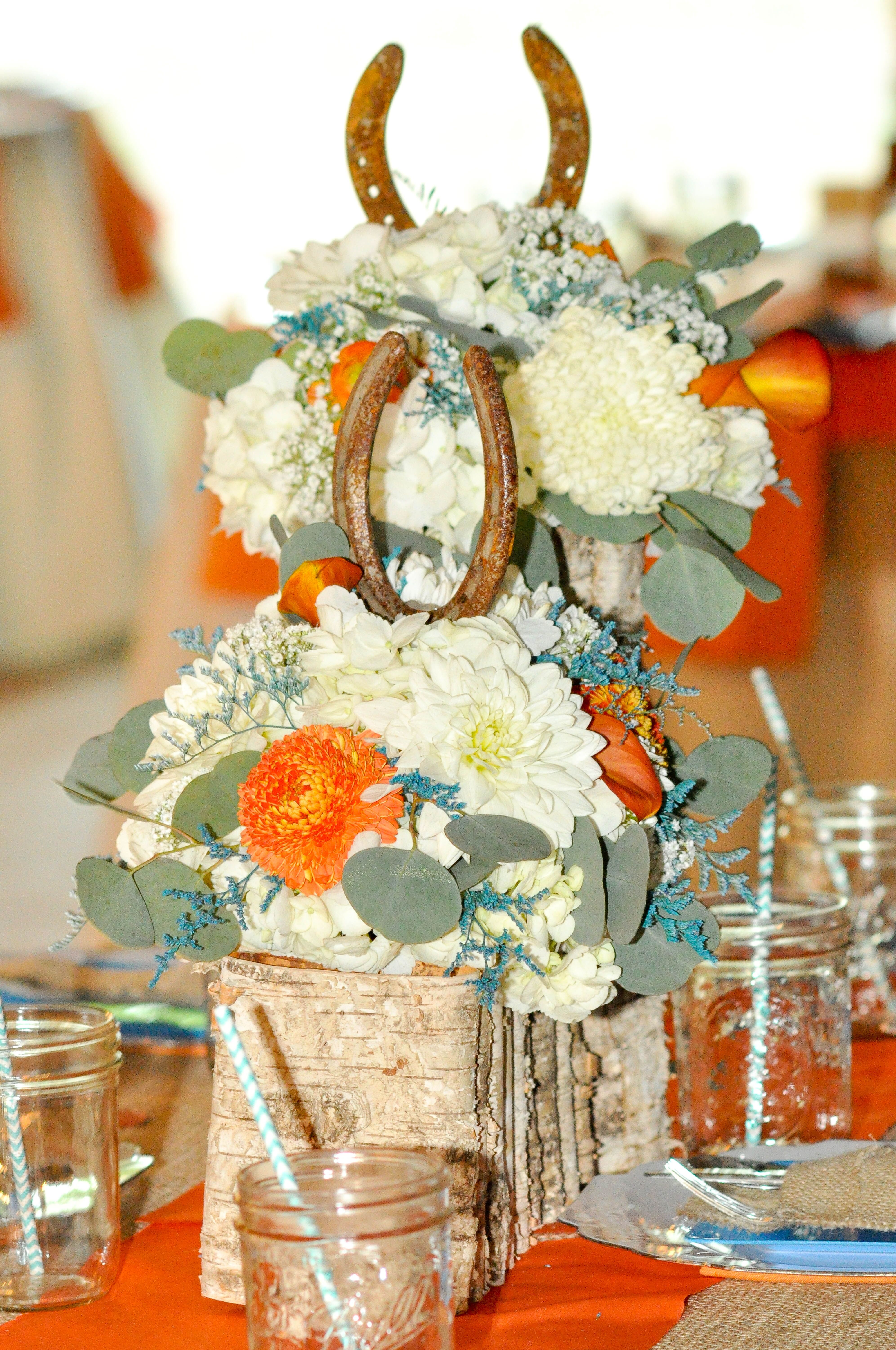 horseshoe centerpieces