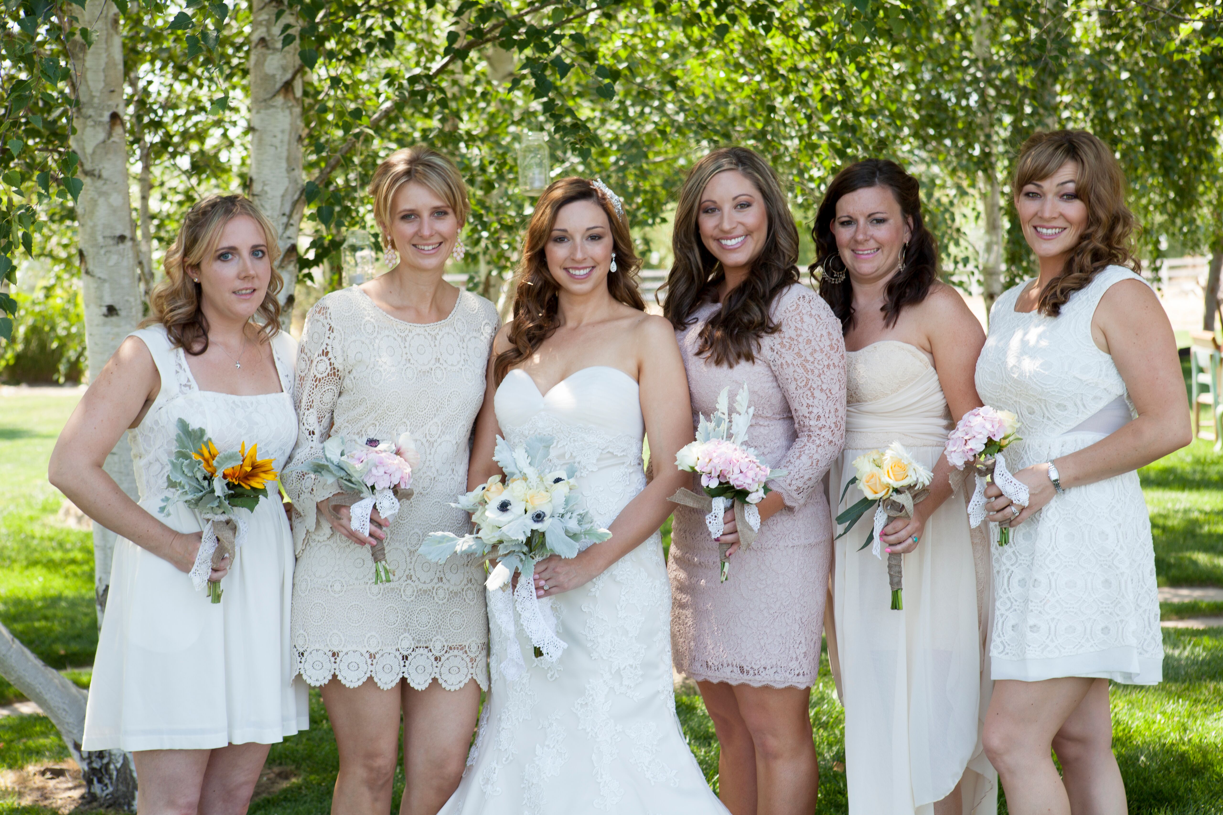 the-bride-and-her-bridesmaids-before-the-ceremony