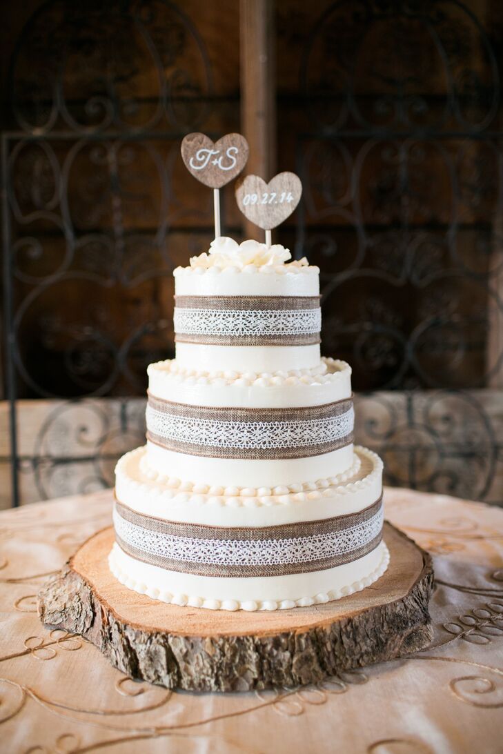 Pictures of wedding cakes with burlap