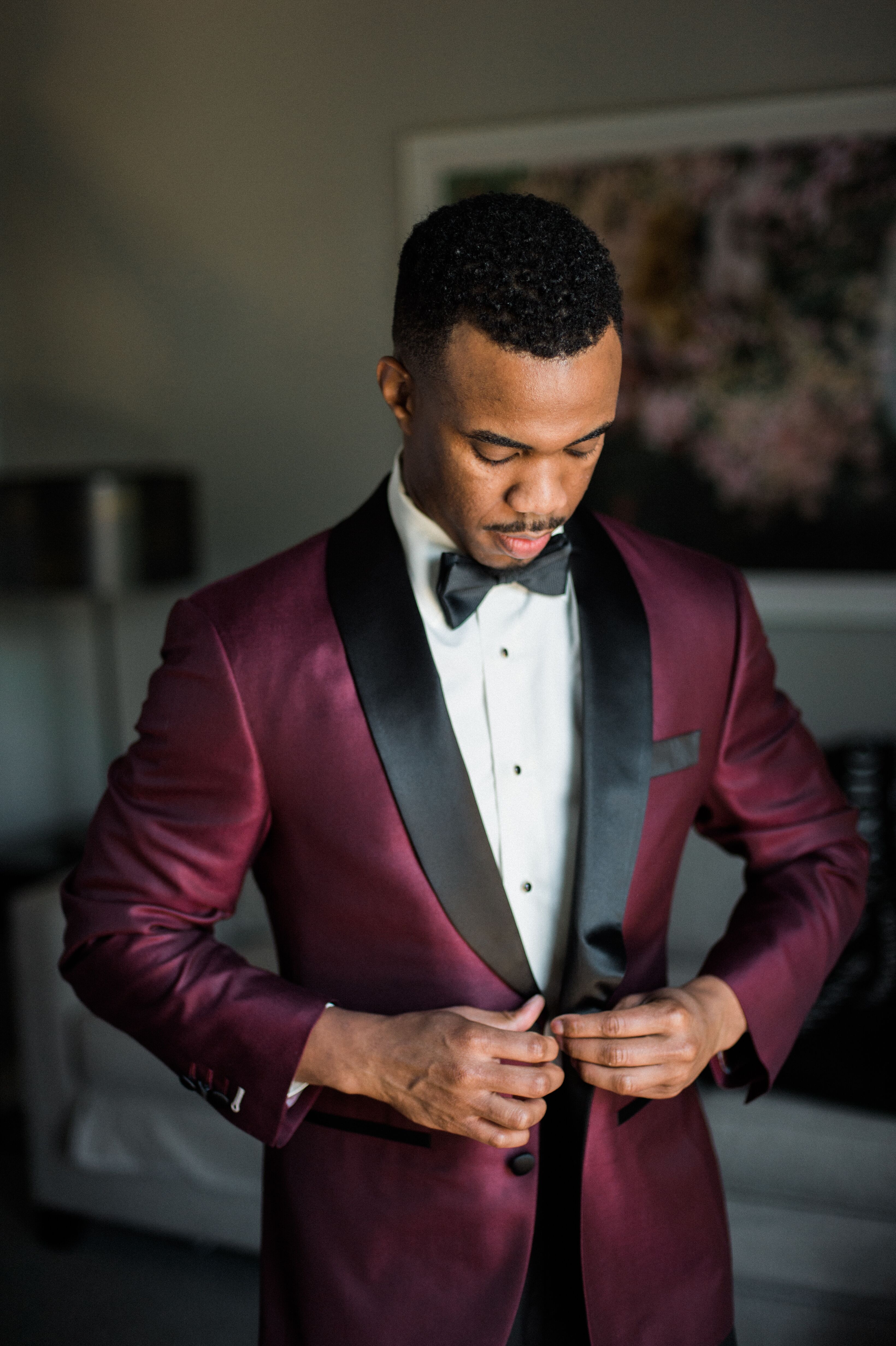 Burgundy tuxedo jacket discount with black lapel