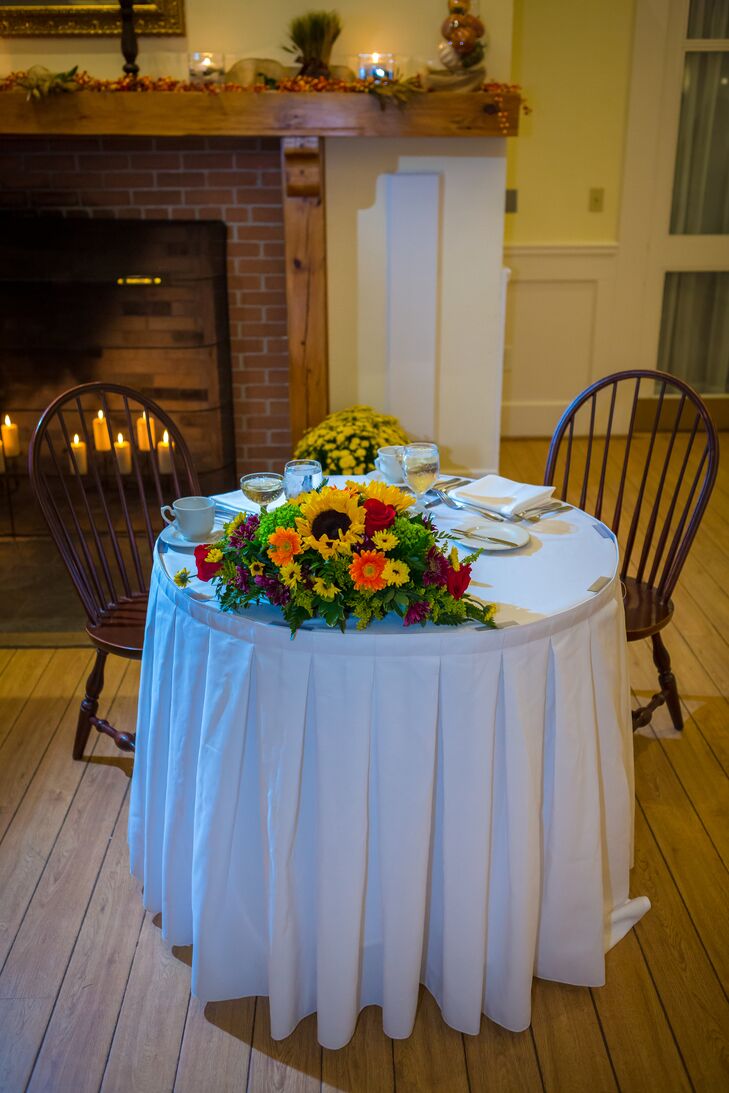 Rustic Sweetheart Table Ideas 10