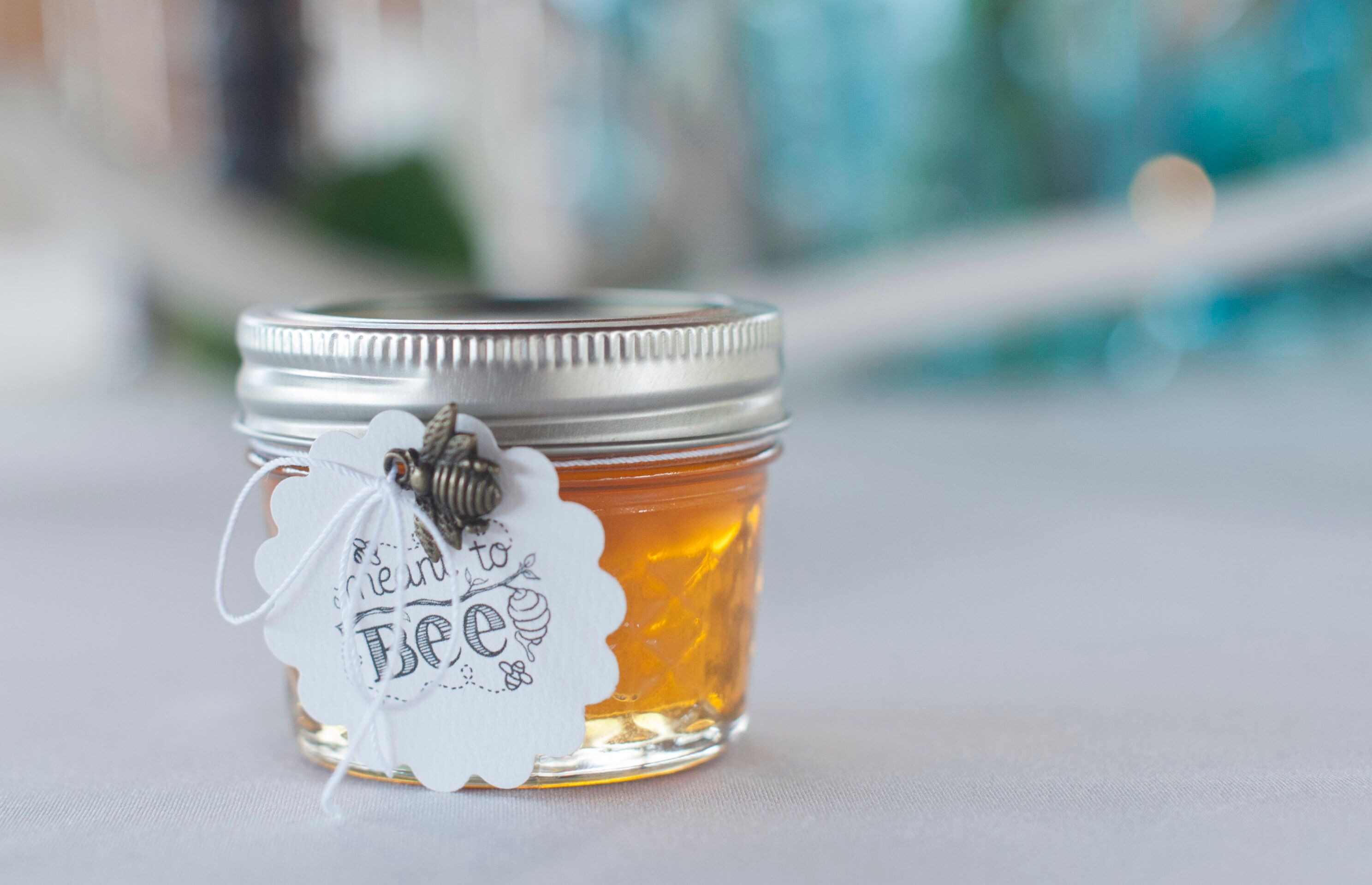 DIY Honey Mason Jar Wedding Favors