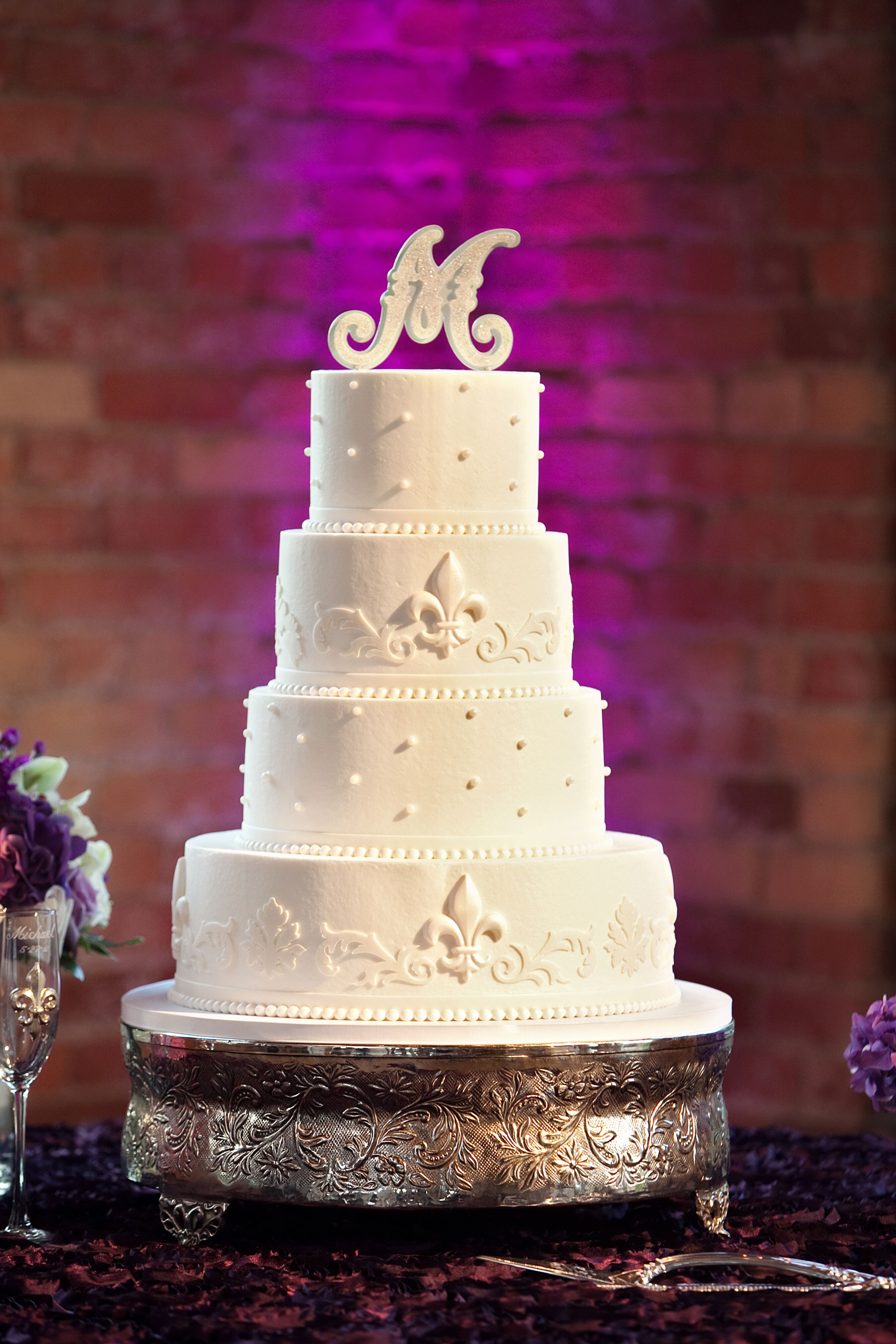  Fleur  de  lis Cake 